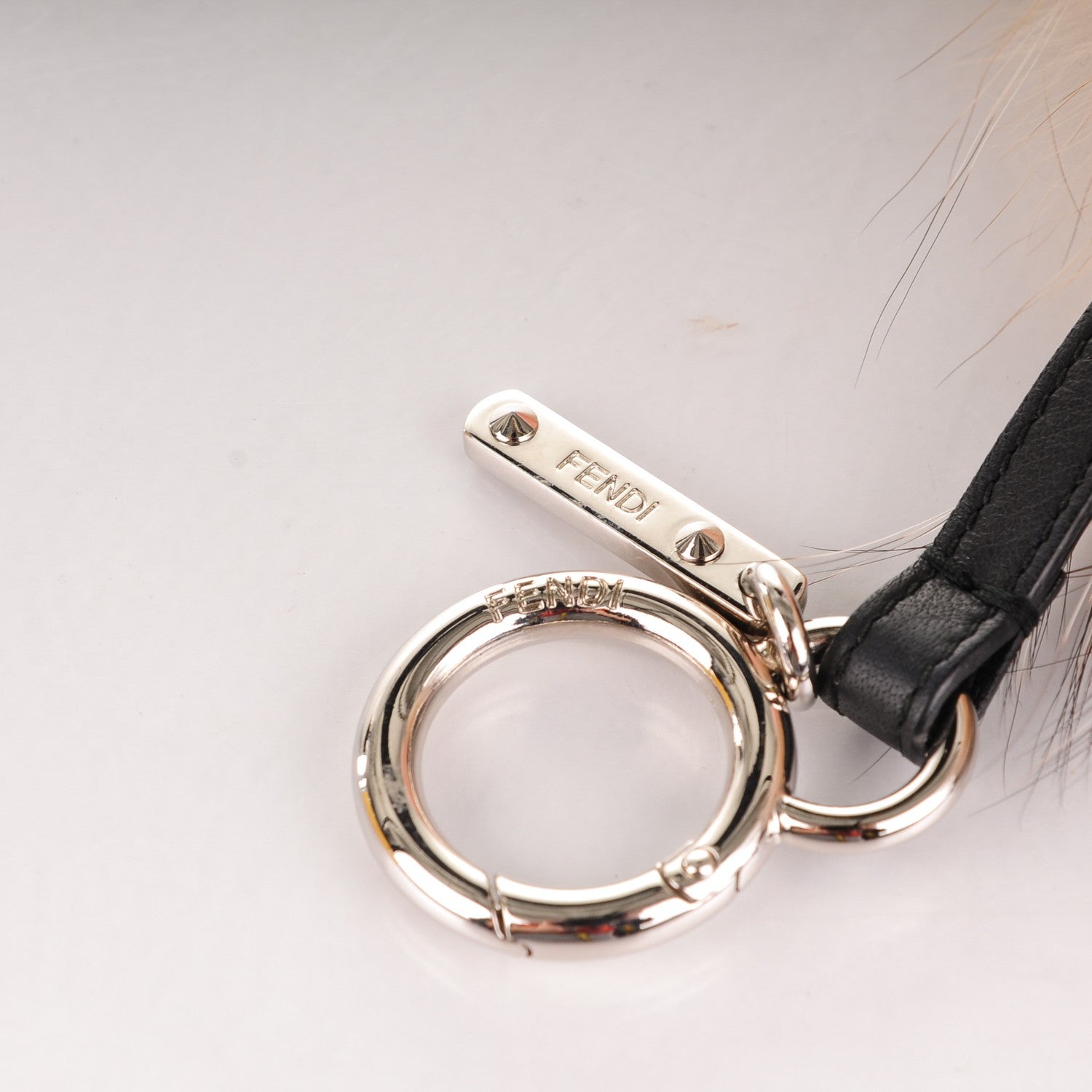 Fendi Fox Mink Rabbit Fur Vitello Flamingo Punchy Monster Bag Bug Charm Flamingo Rosa 4 of 4