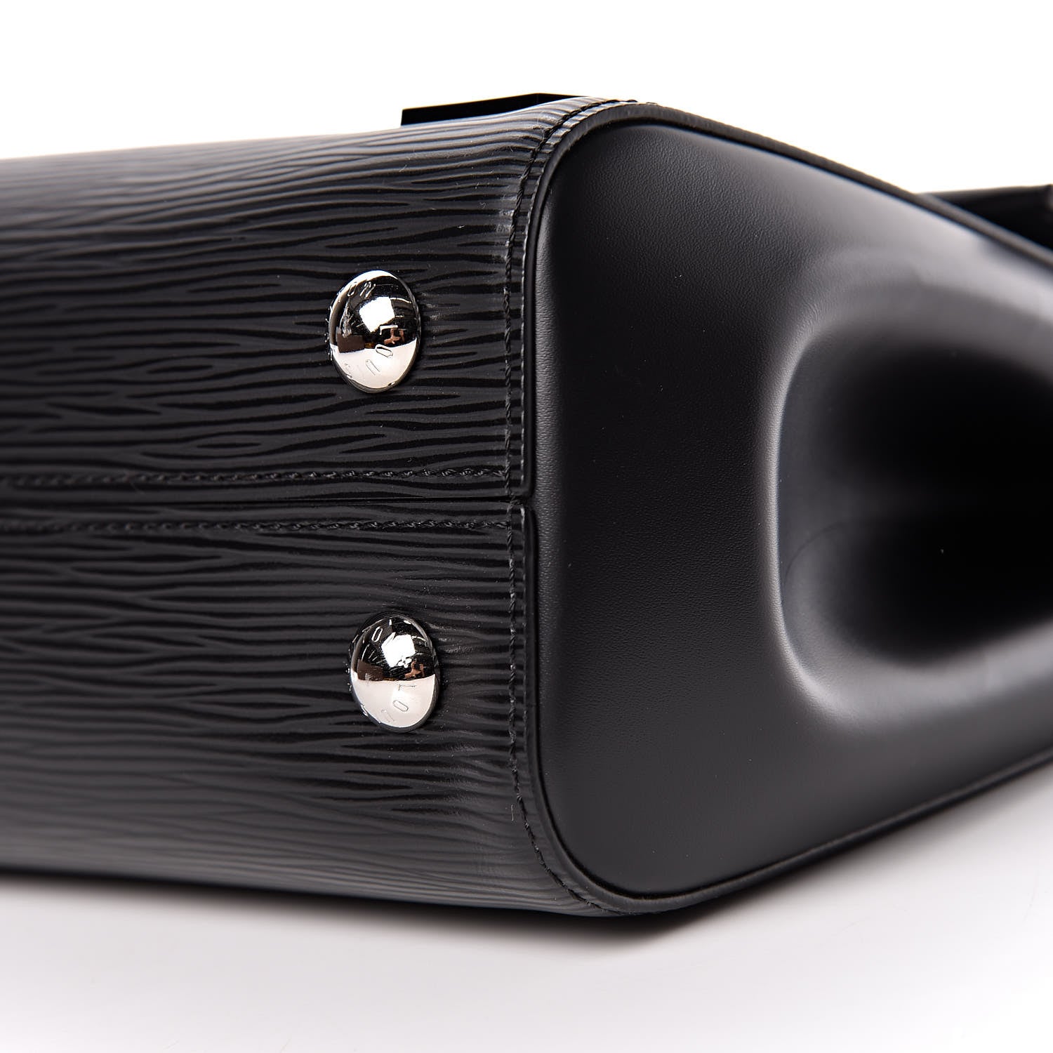 Louis Vuitton Epi Cluny BB Black 8 of 9