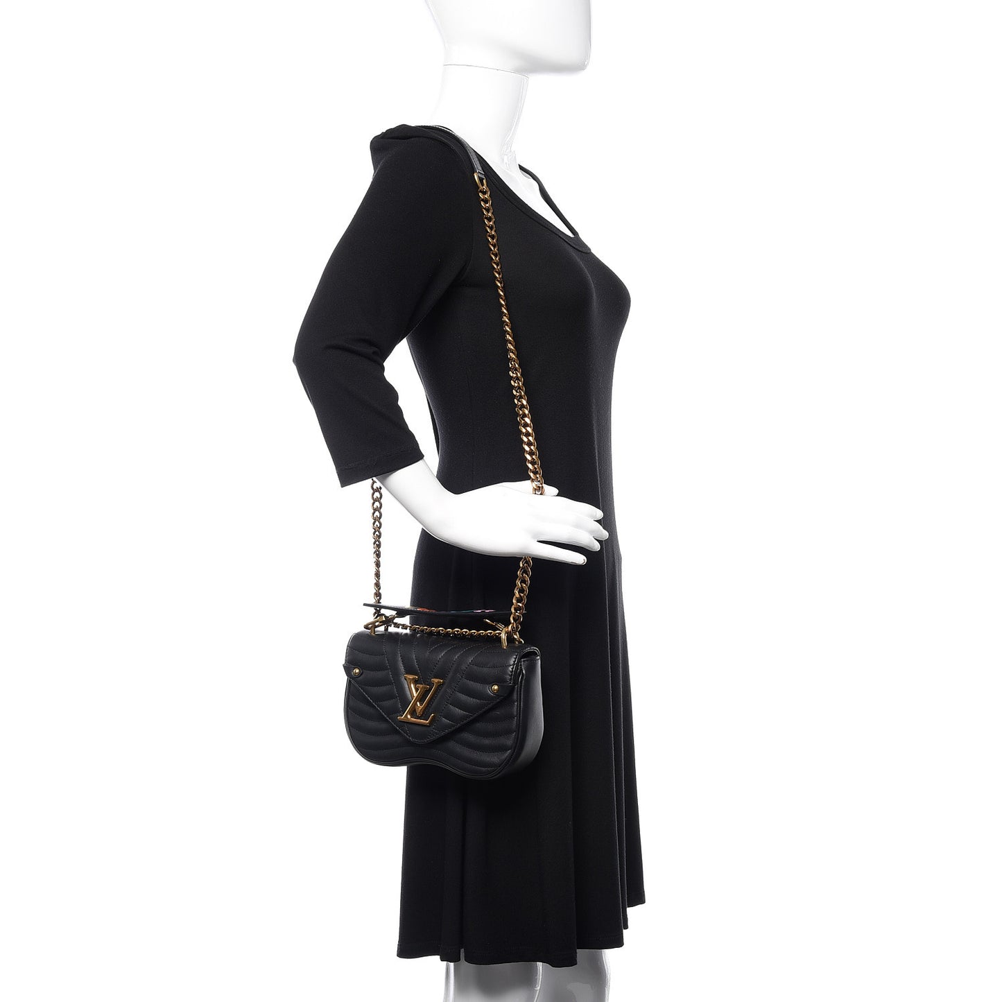 Calfskin New Wave Chain PM Black