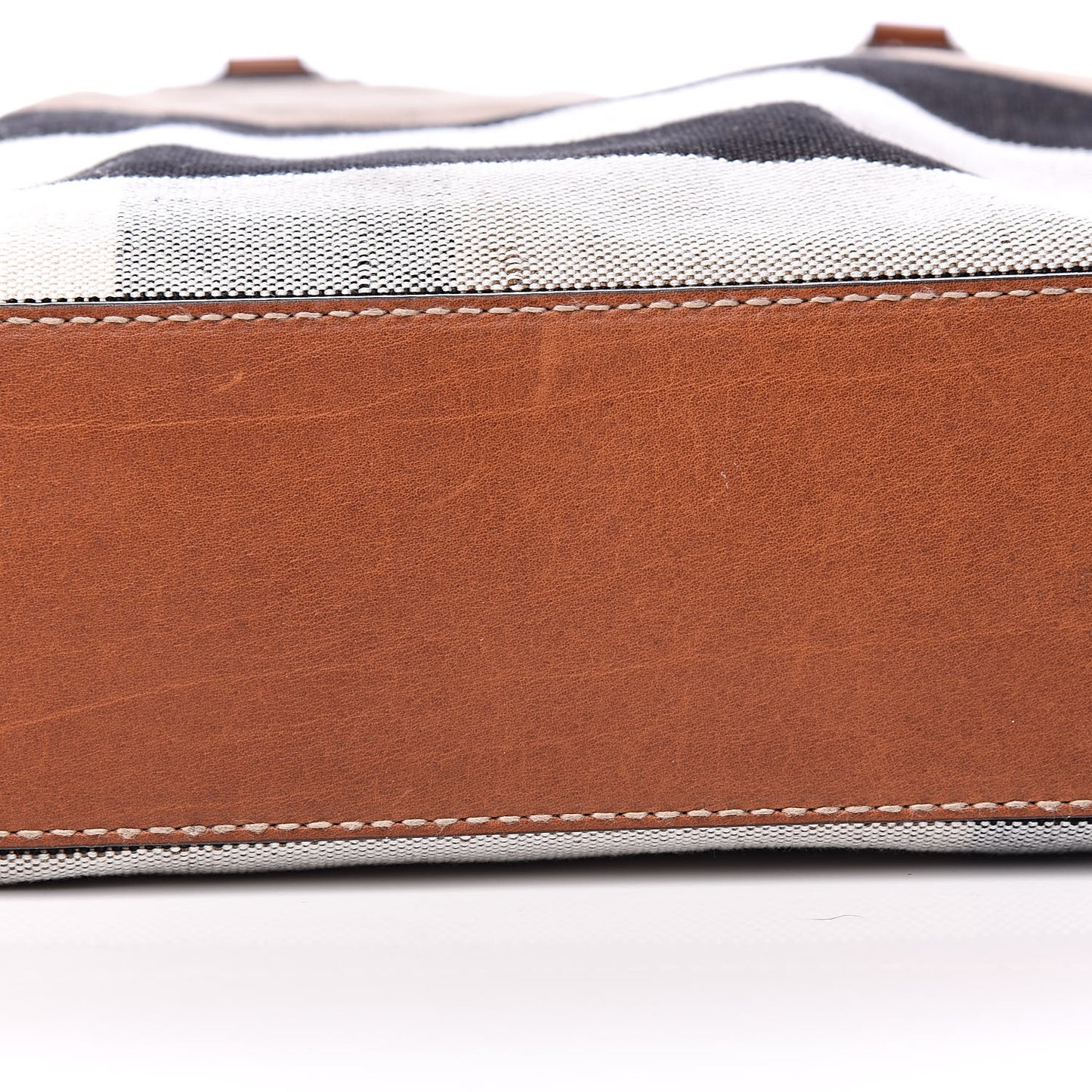 Canvas Mega Check Medium Tottenham Brit Tote Saddle Brown