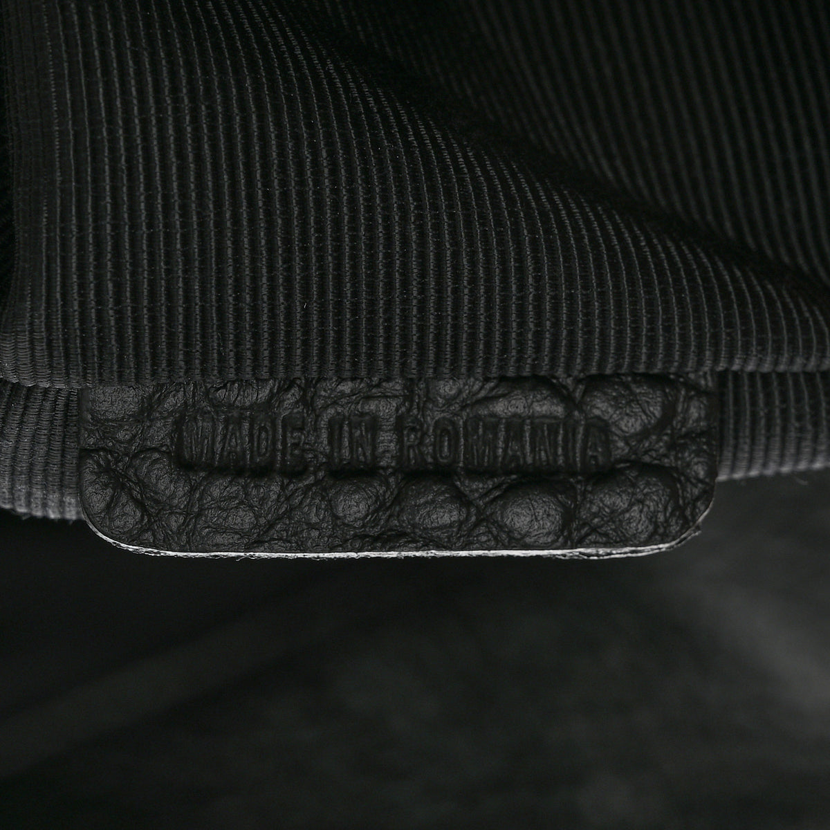 Heritage Grain Check Embossed Medium Dewsbury Tote Black