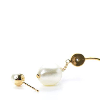 Christian Dior Pearl Crystal CD Earring Gold 3 of 4