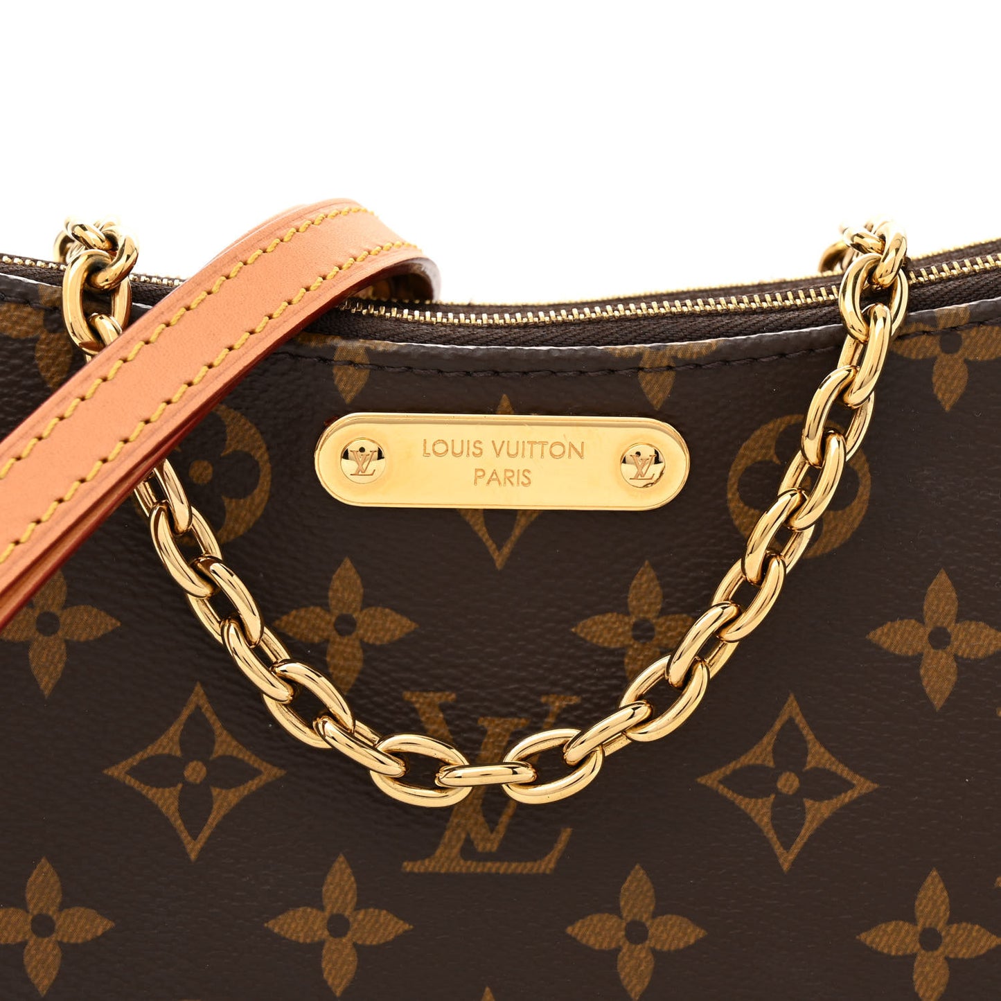 Monogram Liv Pochette