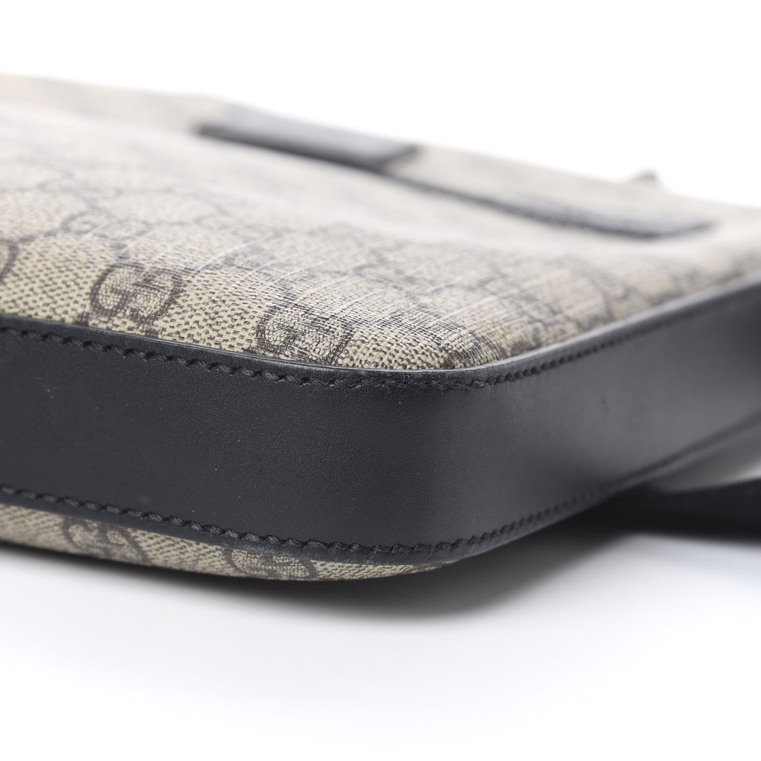Gucci GG Supreme Monogram Flat Messenger Bag Black 8 of 11