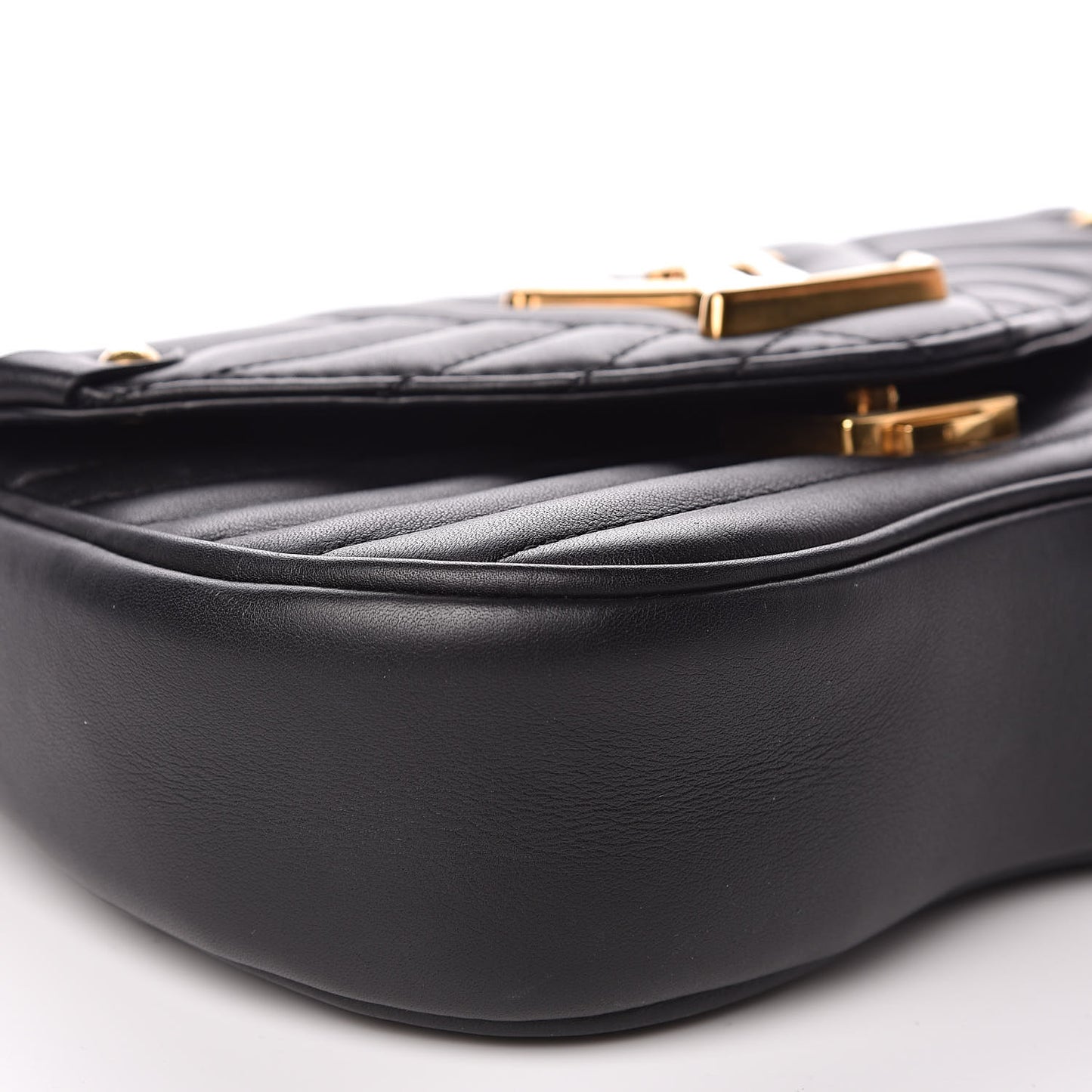 Calfskin New Wave Chain PM Black