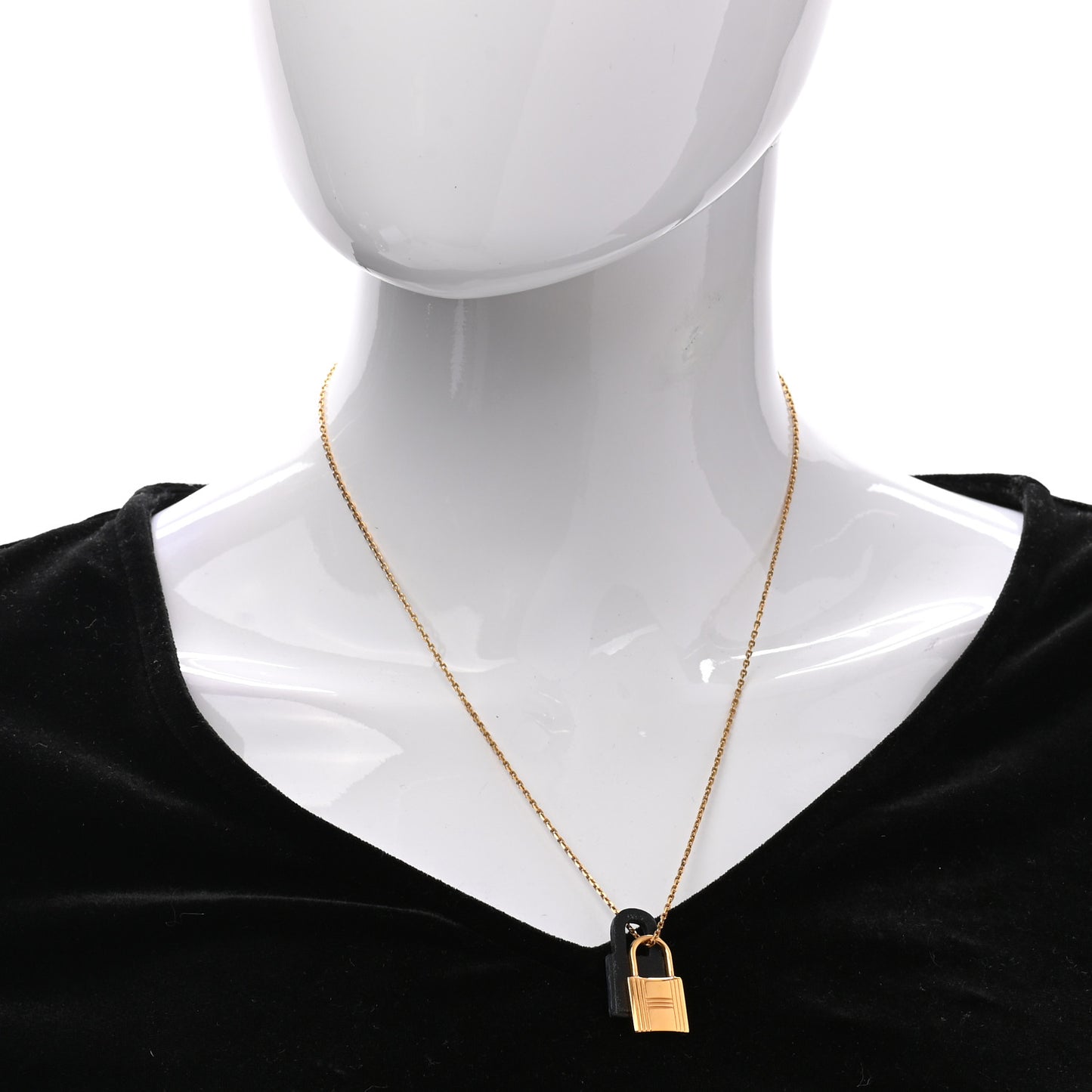 Swift O'Kelly Pendant Necklace Black