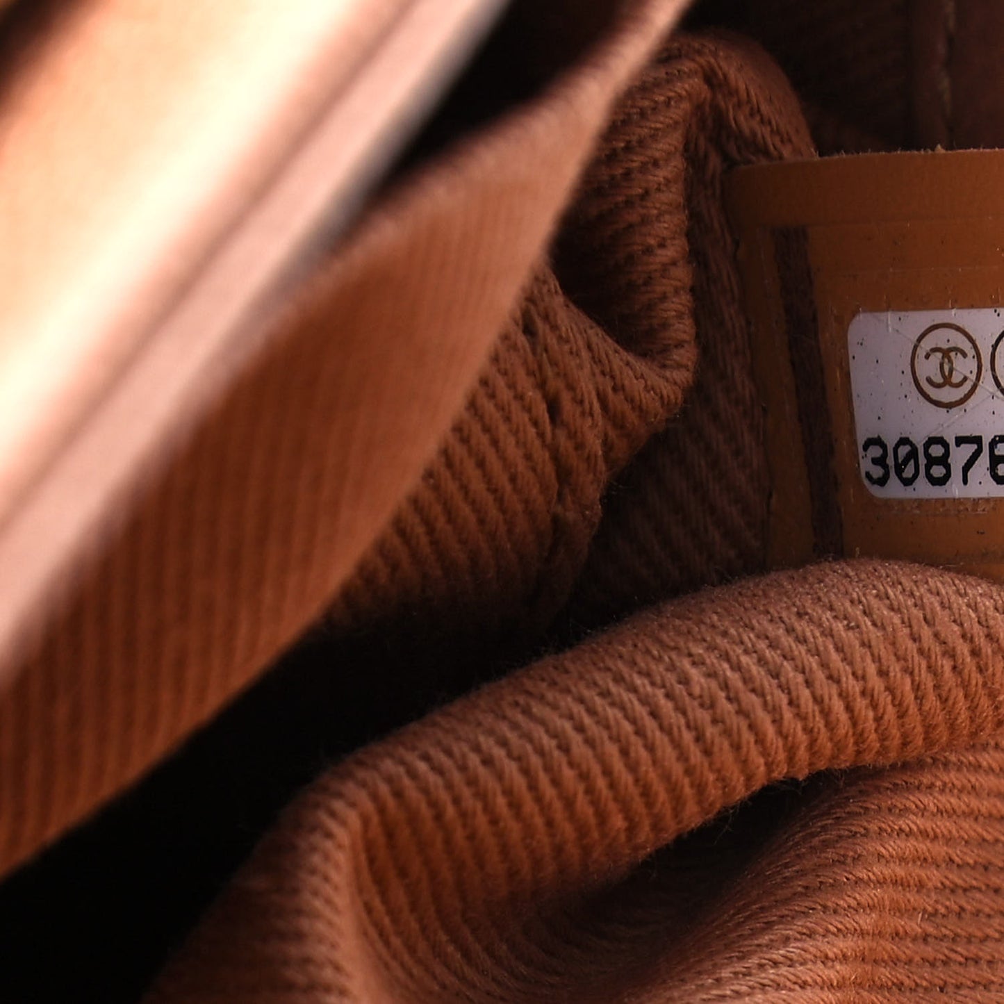 Caviar Quilted Medium Business Affinity Flap Brown