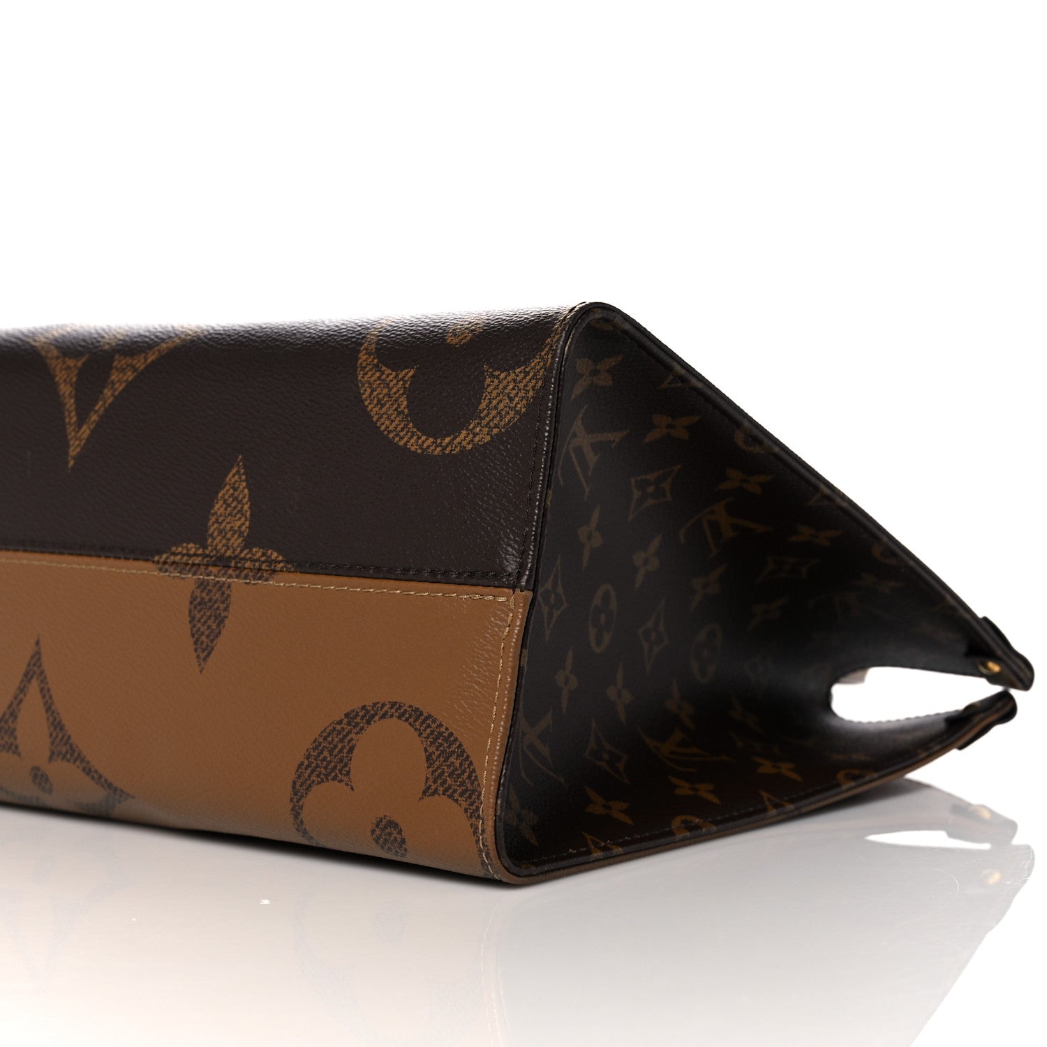 Louis Vuitton Reverse Monogram Giant Onthego MM 9 of 13