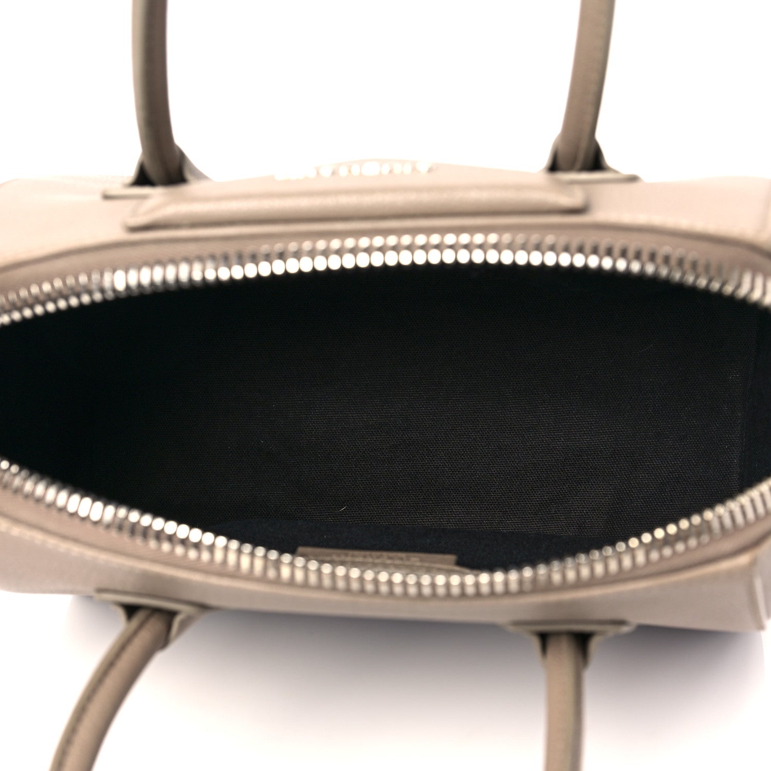 Givenchy Sugar Goatskin Small Antigona Mastic 5 of 9