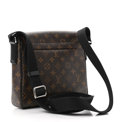 Louis Vuitton Monogram Macassar District PM 3 of 11