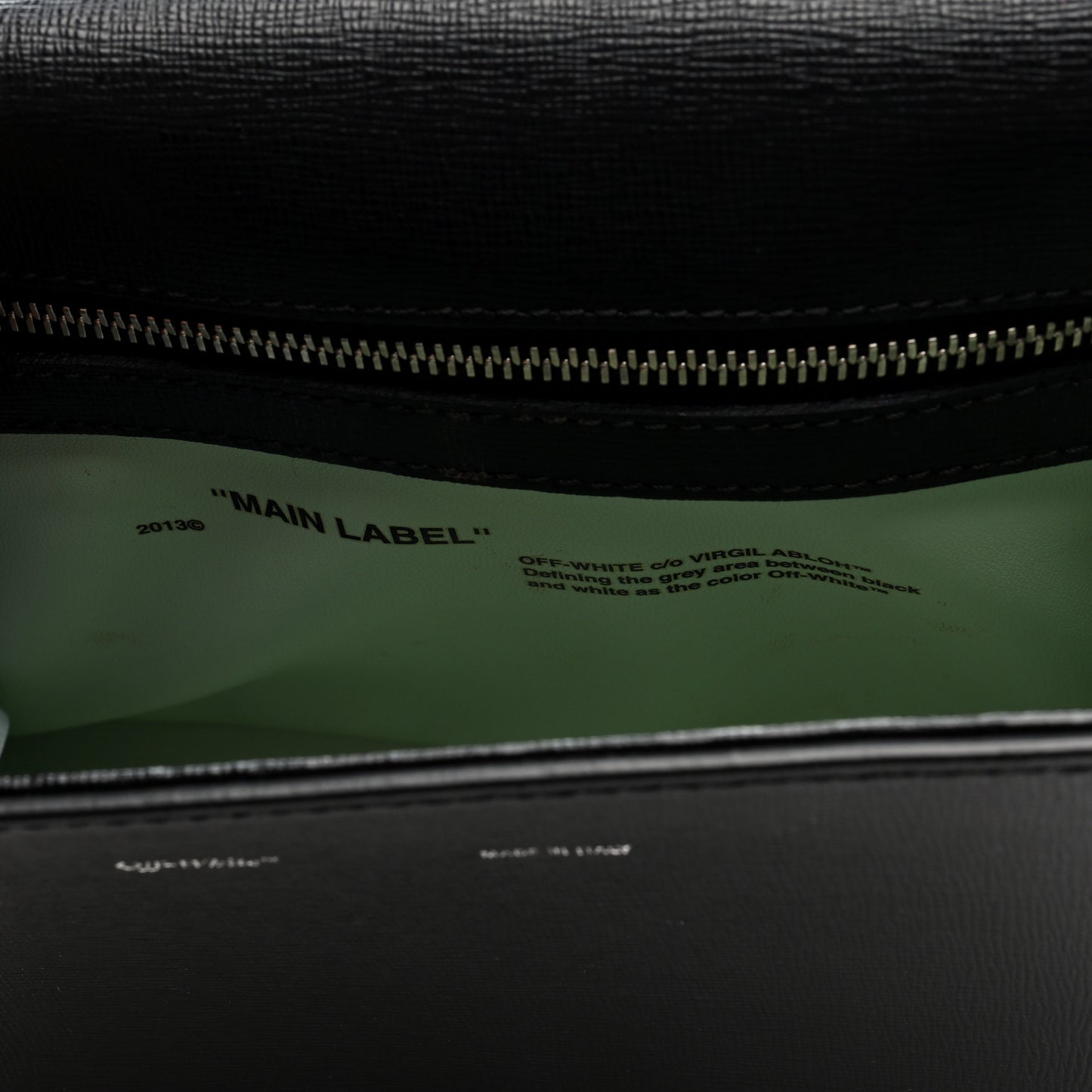 Saffiano Binder Clip Bag Black