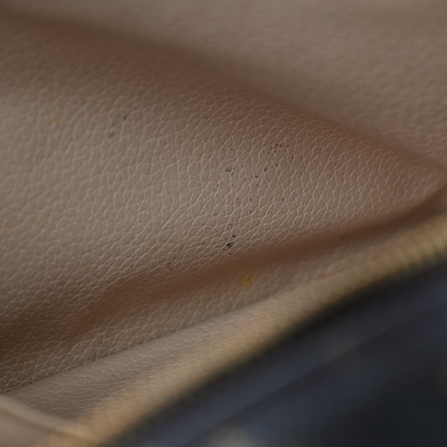 Louis Vuitton Monogram Trousse Toilette 28 7 of 9