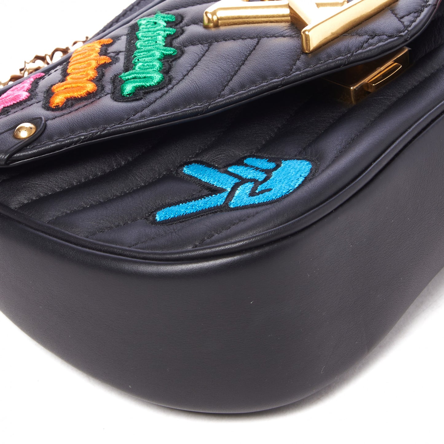 Calfskin Embroidered New Wave Chain MM Black