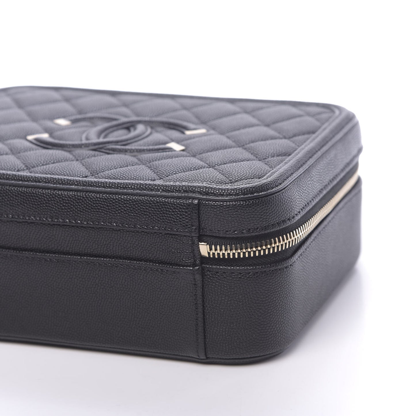 Caviar Quilted Medium CC Filigree Vanity Case Black