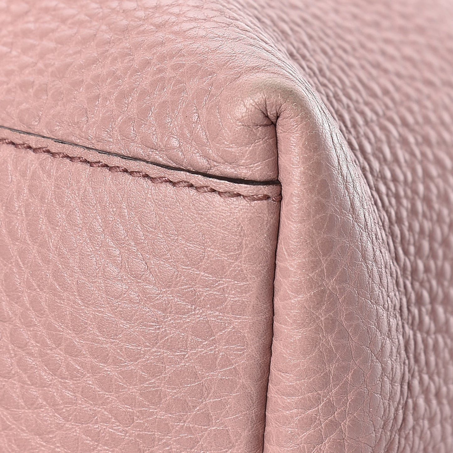 Pebbled Calfskin Medium Soho Chain Shoulder Bag Dark Cipria