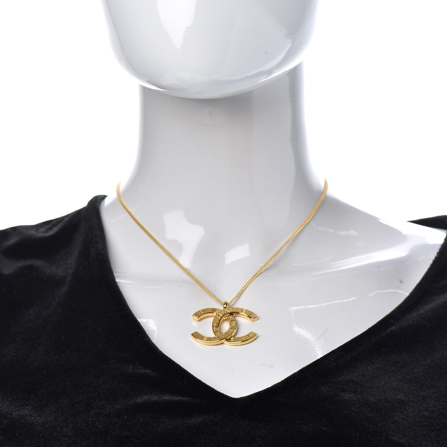 Metal CC Paris Button Necklace Gold