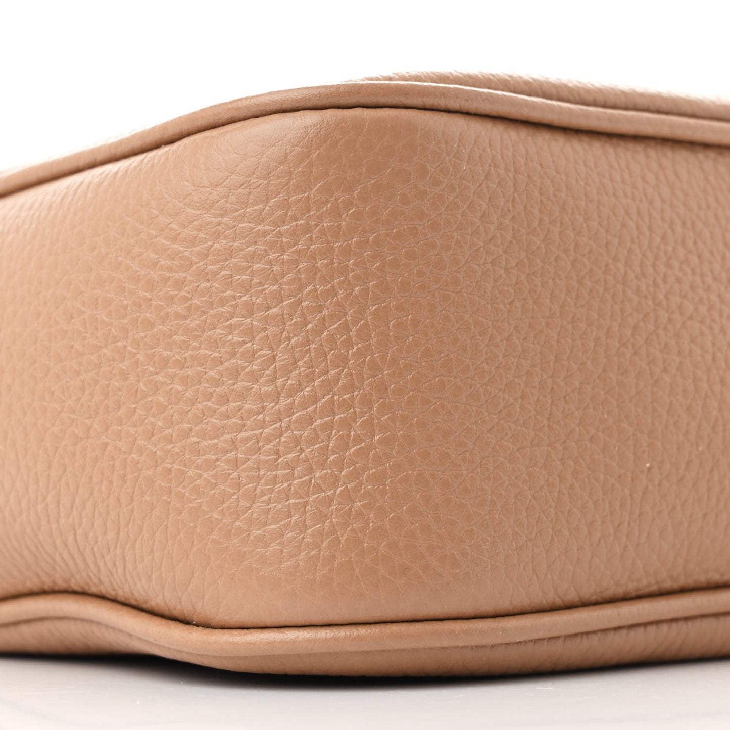 Pebbled Calfskin Small Soho Disco Bag Camelia