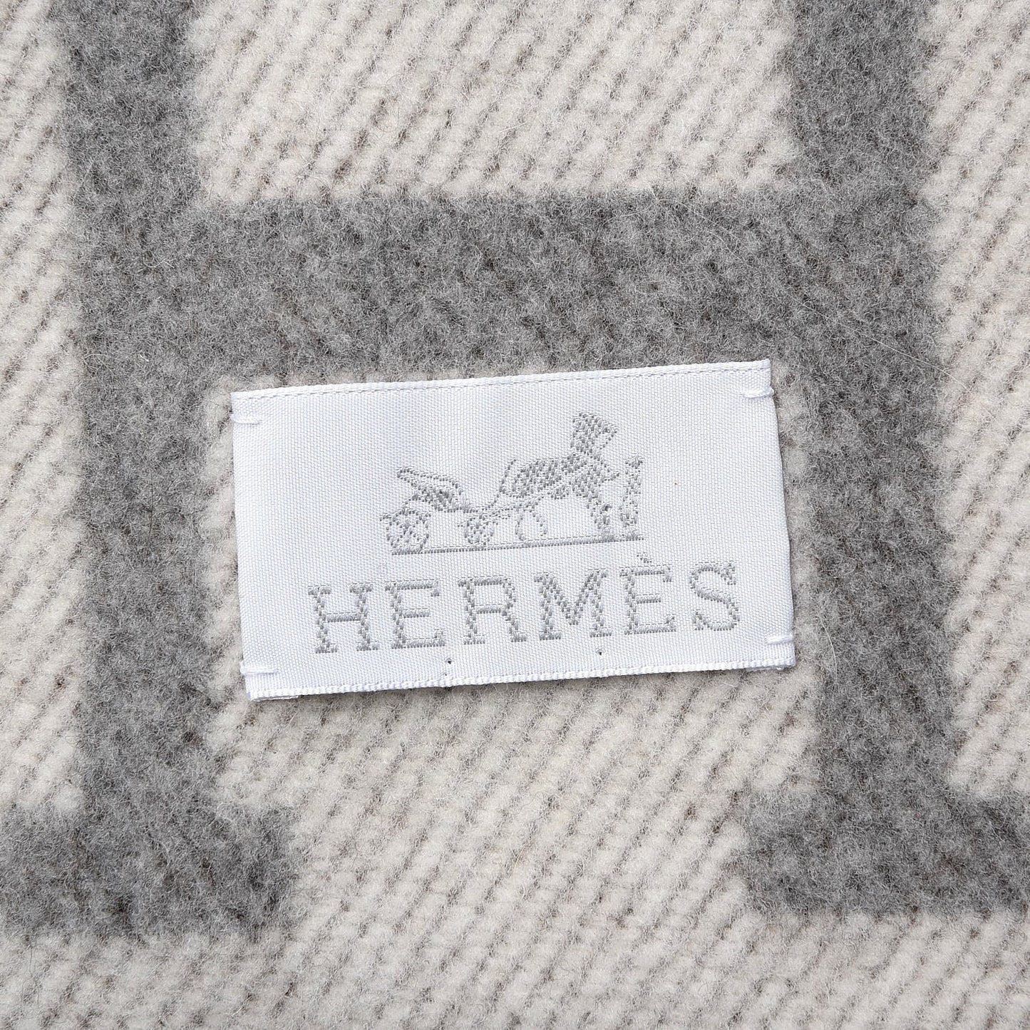 Wool Cashmere New Classic Avalon Blanket Ecru Gris Clair