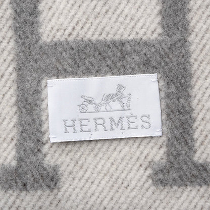 Hermes Wool Cashmere New Classic Avalon Blanket Ecru Gris Clair 4 of 4