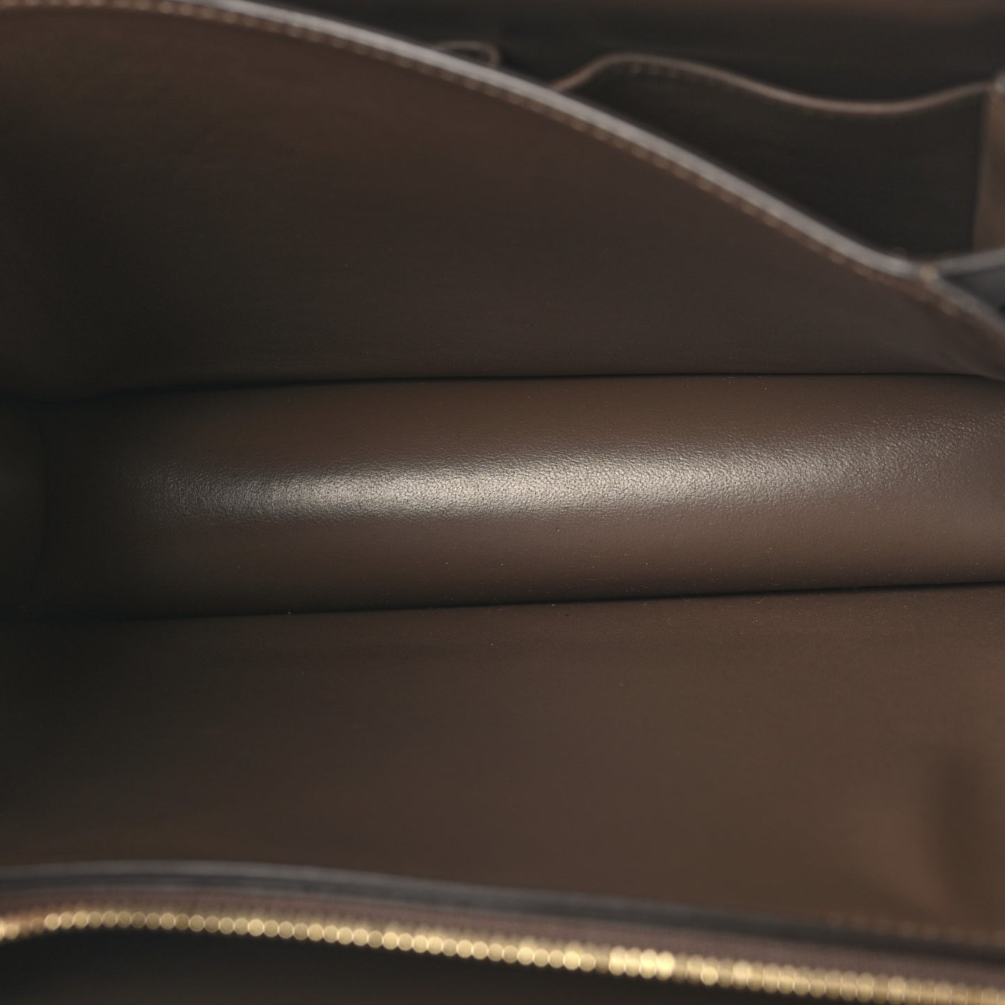 Liege Calfskin Medium Classic Box Flap Bag Glazed Nut