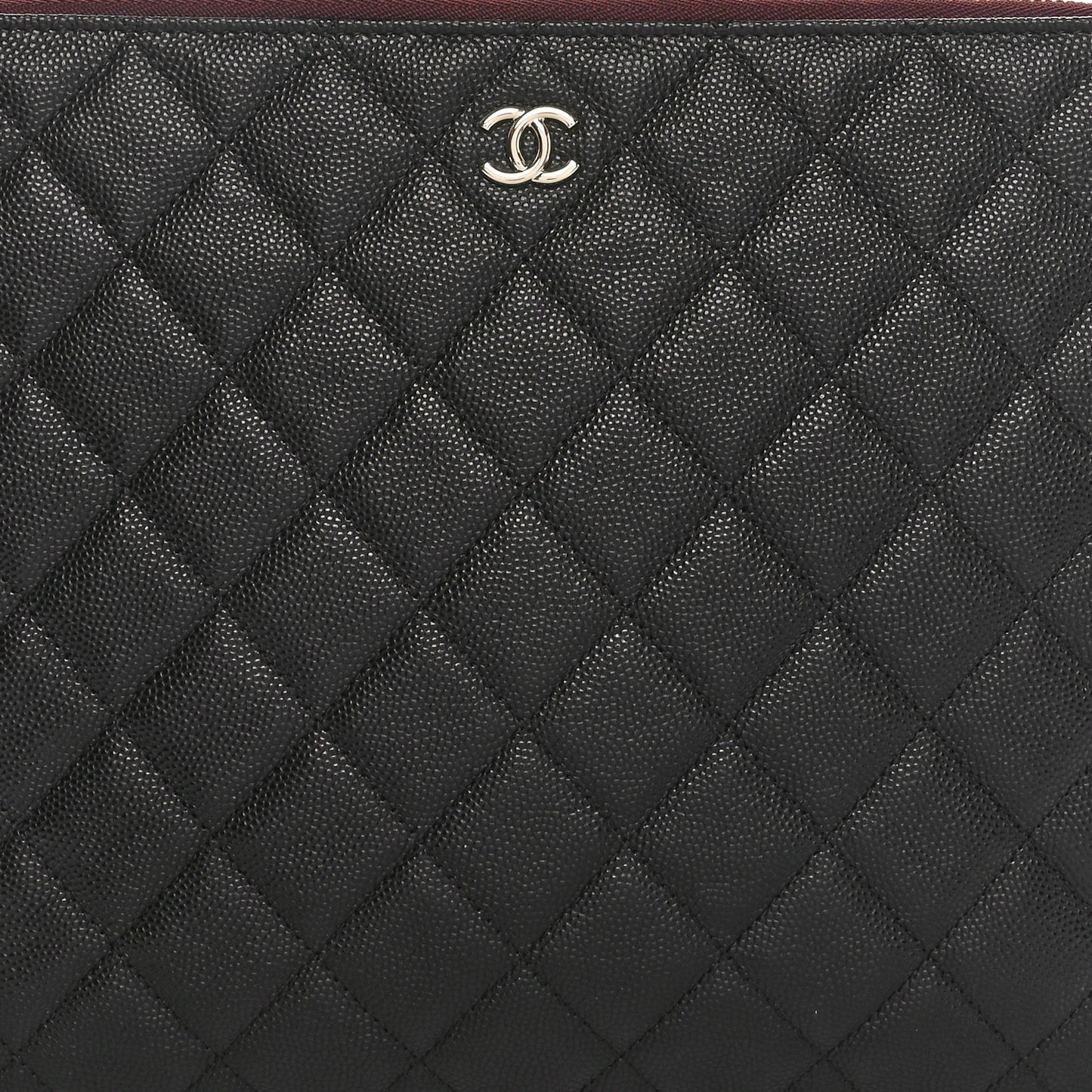 Caviar Quilted Medium Cosmetic Case Black