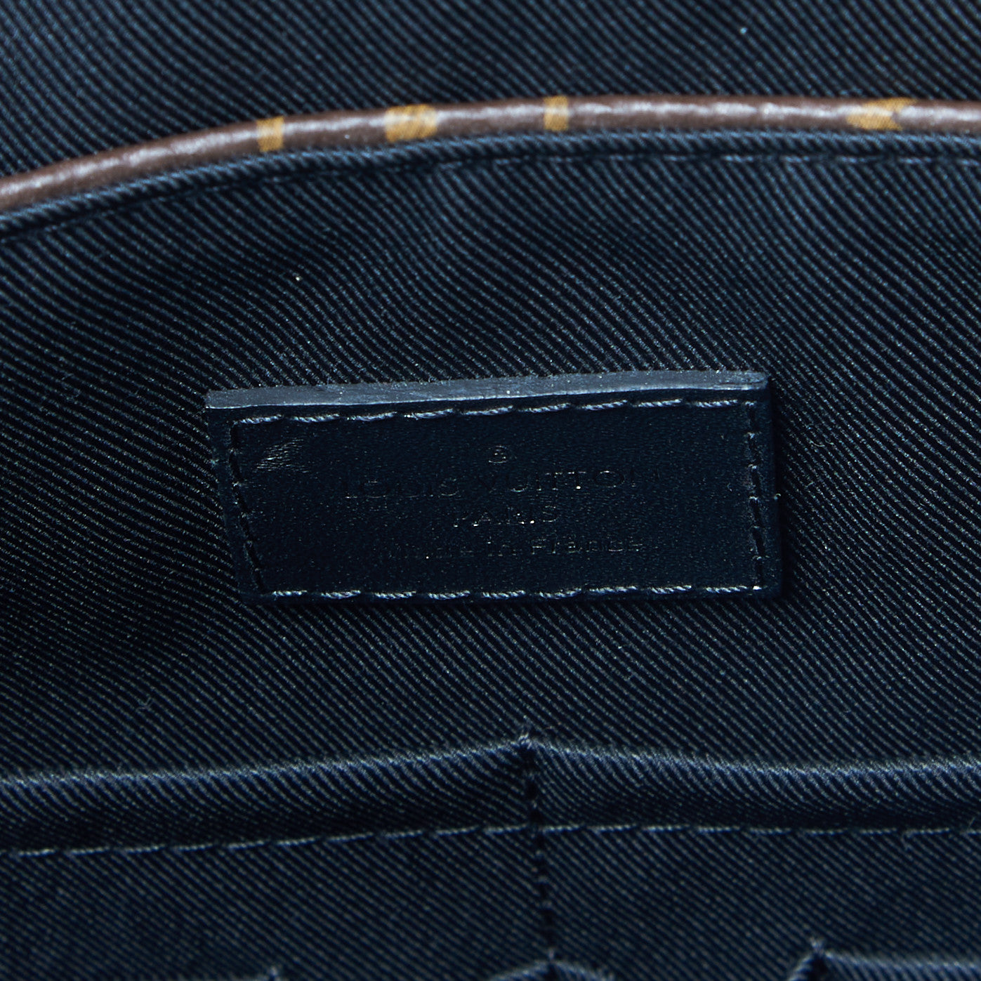 Monogram Macassar Christopher Messenger