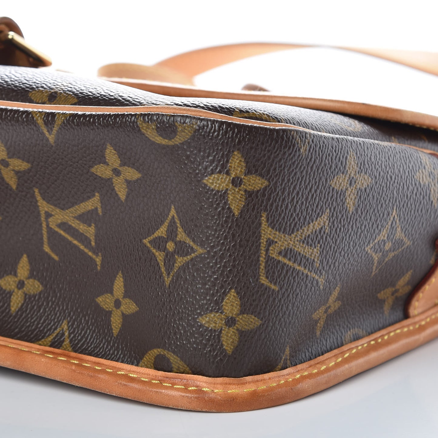 Monogram Sologne