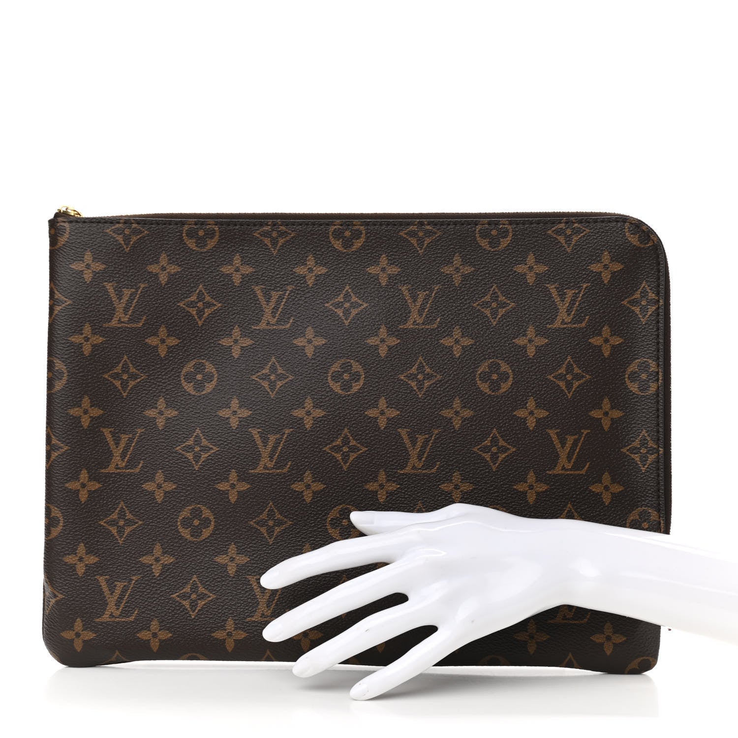 Louis Vuitton Monogram Etui Voyage MM Pouch 2 of 10