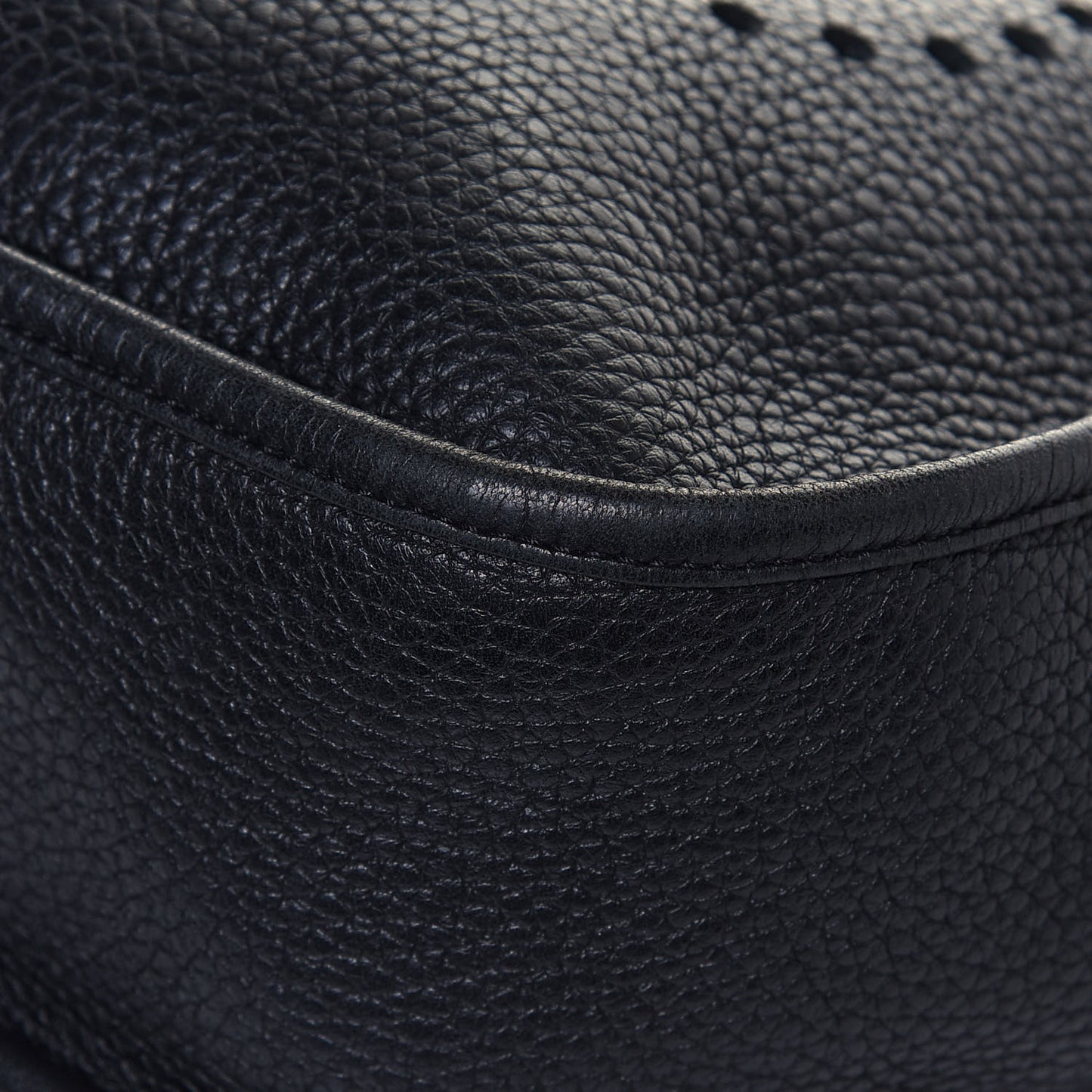Taurillon Clemence Evelyne III PM Black