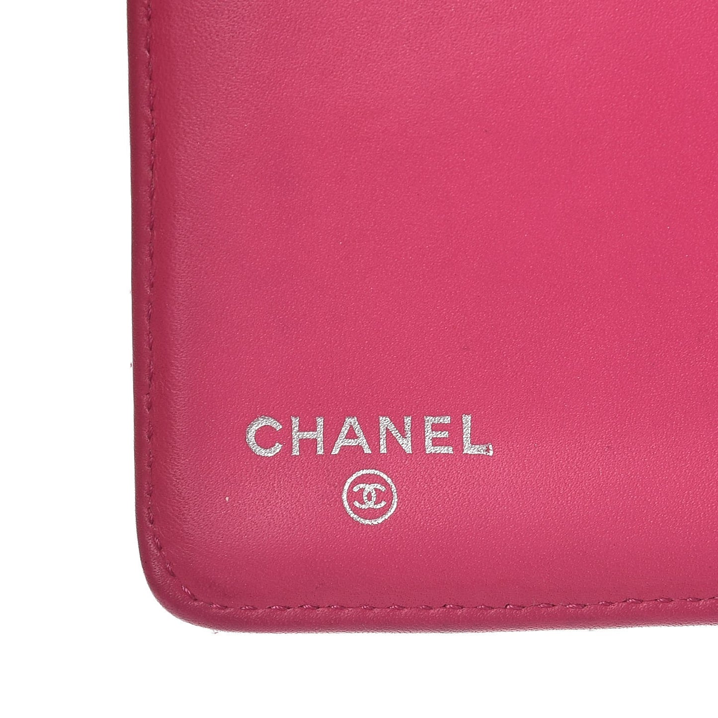 Iridescent Caviar Quilted Yen Wallet Pink