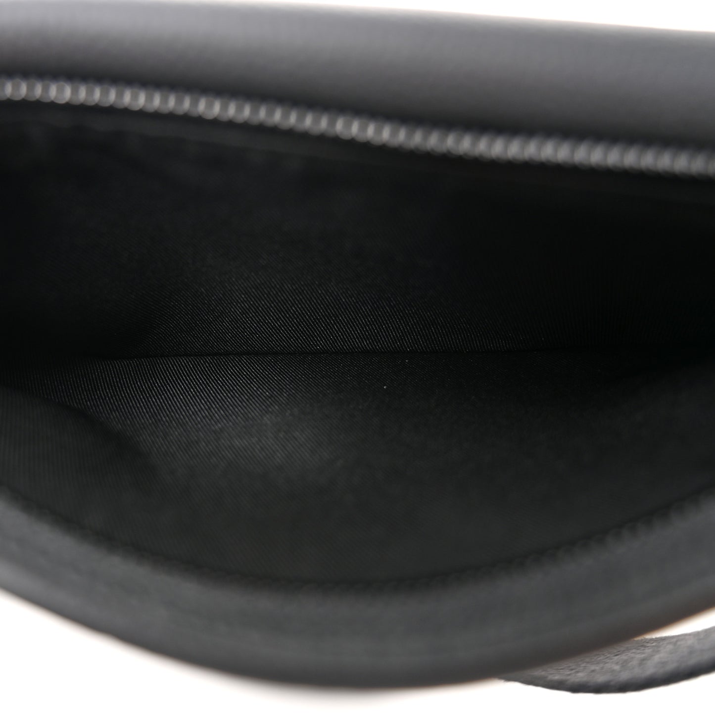Grained Calfskin Aerogram Takeoff Sling Black