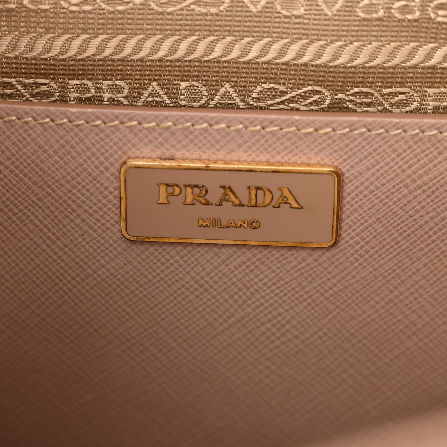 Saffiano Lux Large Galleria Double Zip Tote Cammeo