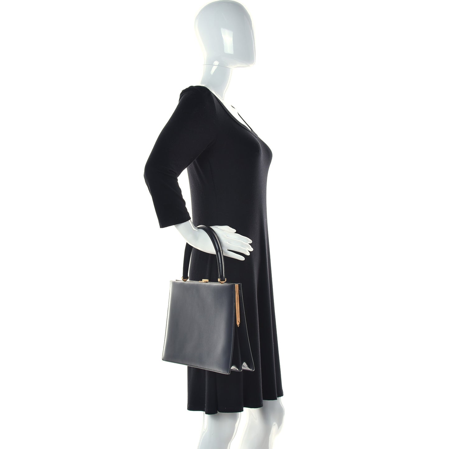 Box Calfskin Medium Clasp Bag Black