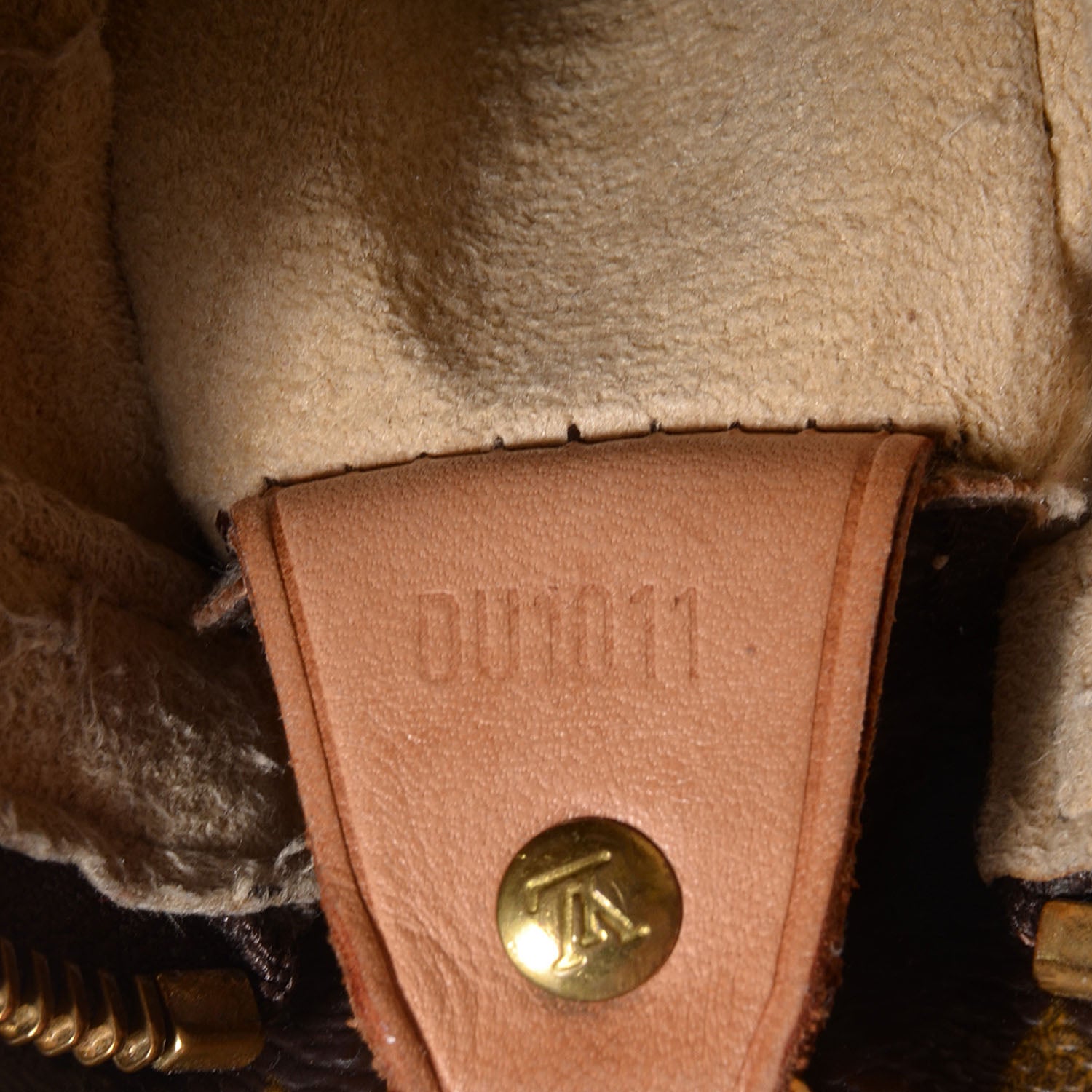 Louis Vuitton Monogram Looping GM 7 of 7