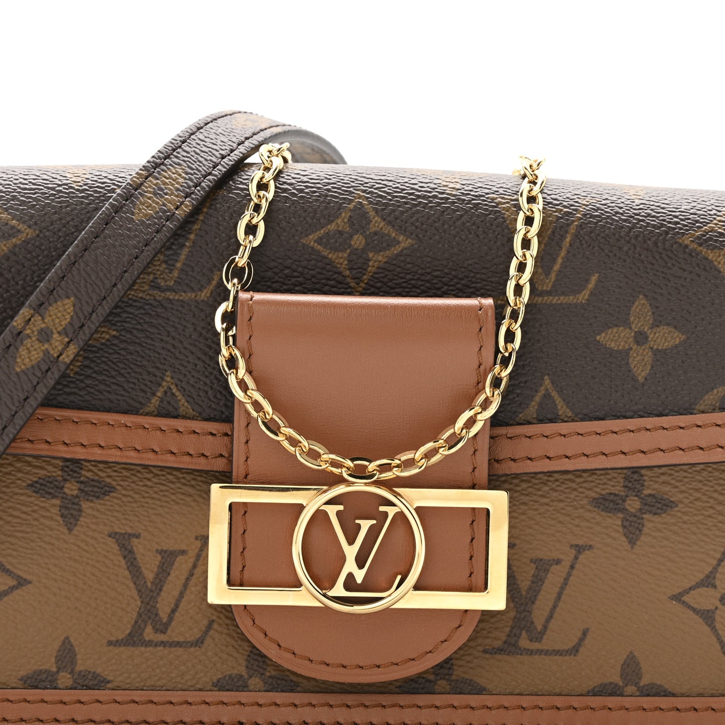 Reverse Monogram Dauphine Chain Wallet