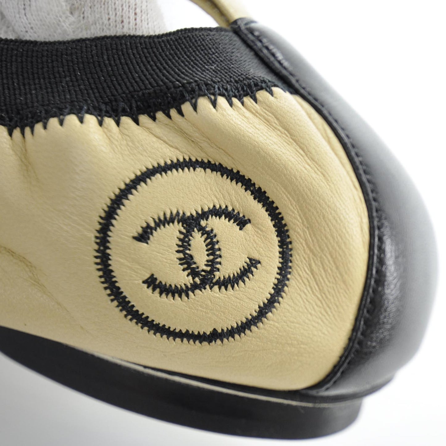 Lambskin Elastic CC Ballet Flats 37 Black Beige