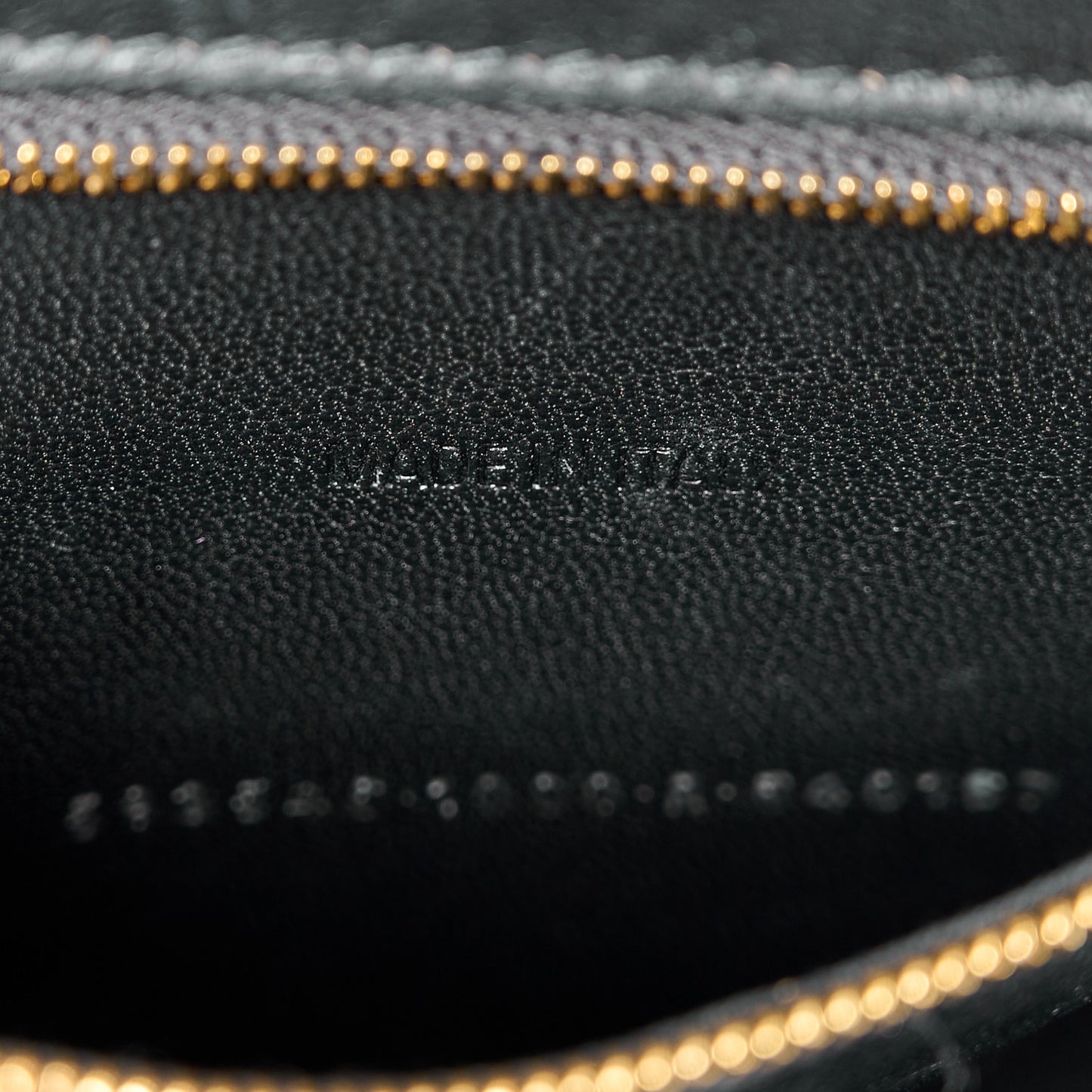 Shiny Calfskin Crocodile Embossed Small Hourglass Top Handle Bag Black