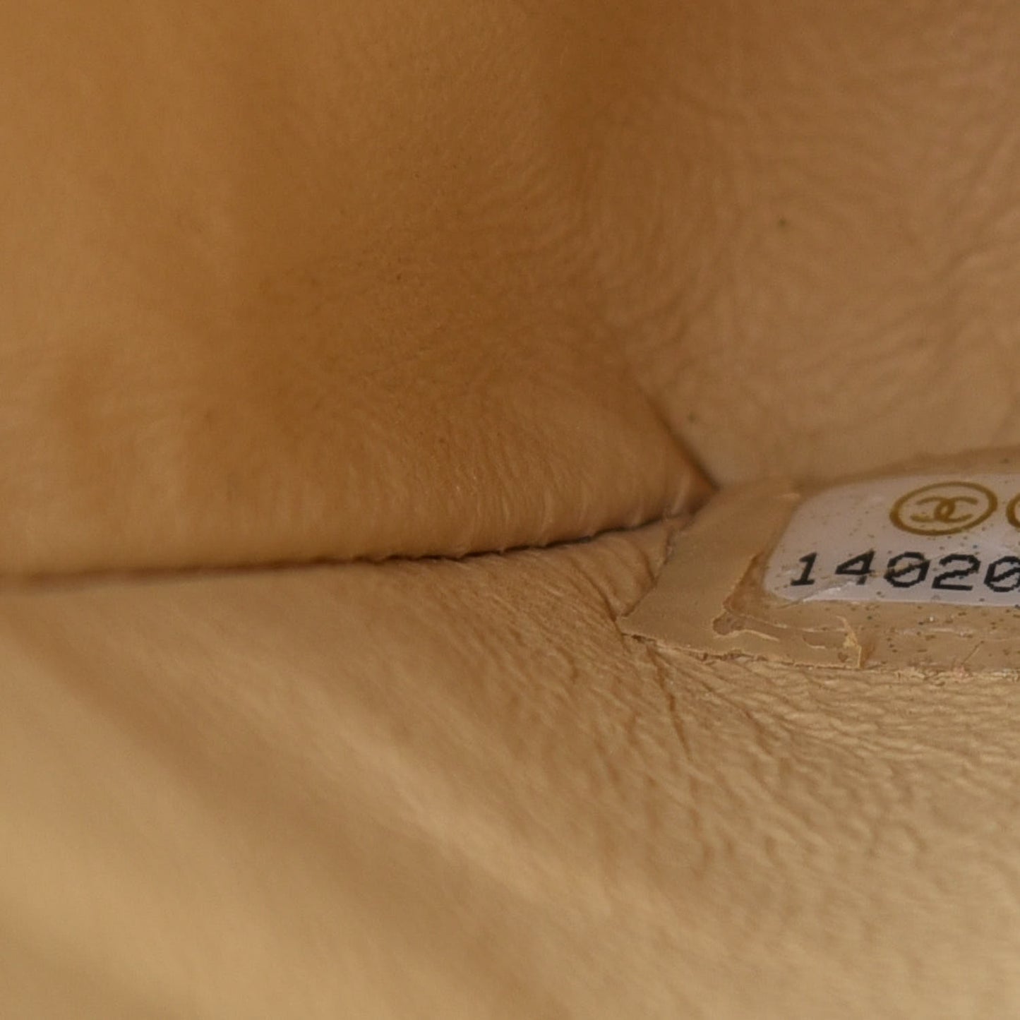 Caviar Quilted Medium Double Flap Beige Clair