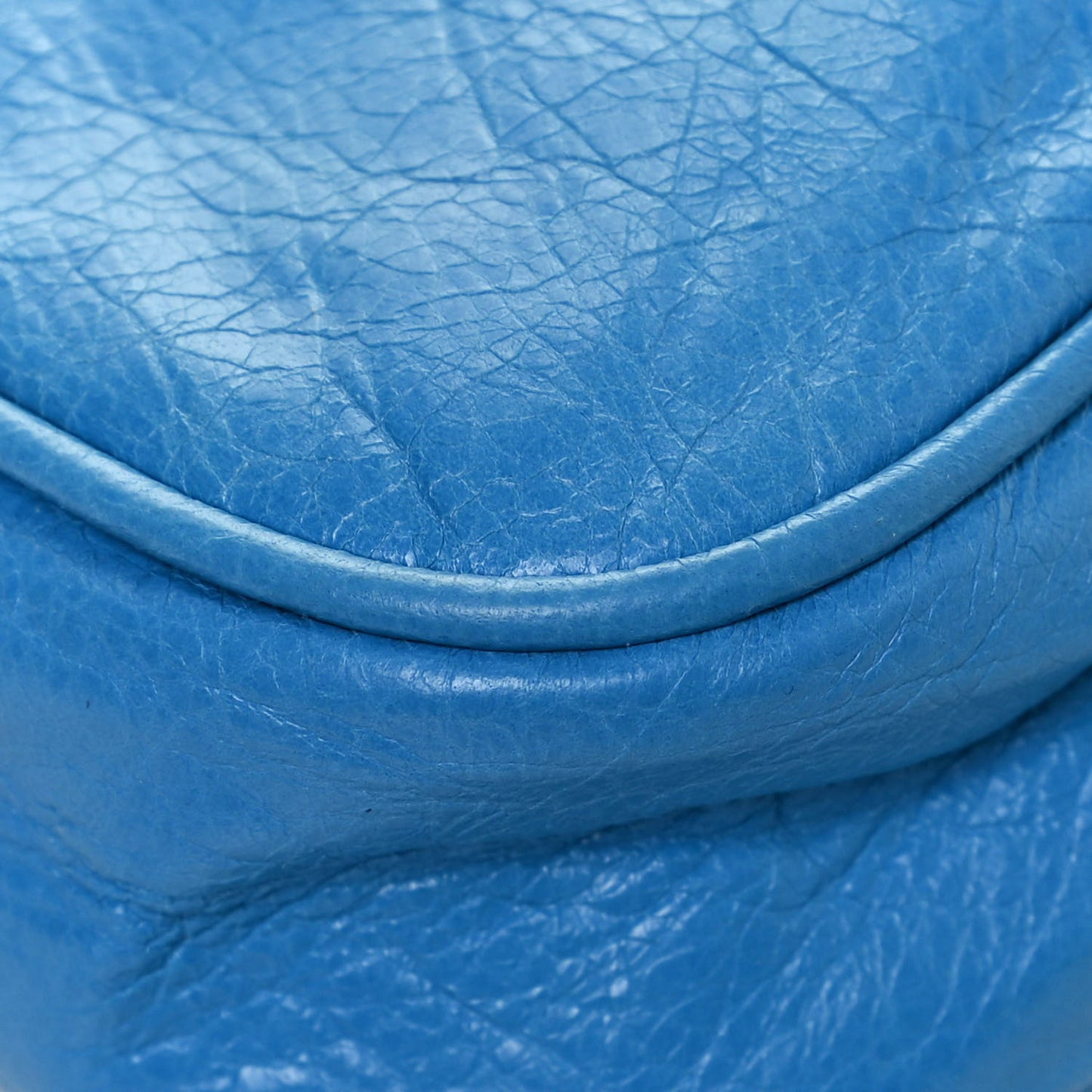 Agneau Classic Gold Hardware Hip Bleu Azur Clair