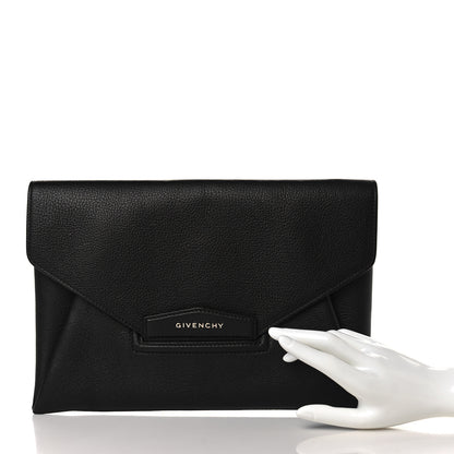 Givenchy cGIVENCHY Sugar Goatskin Medium Antigona Envelope Clutch Black 2 of 7