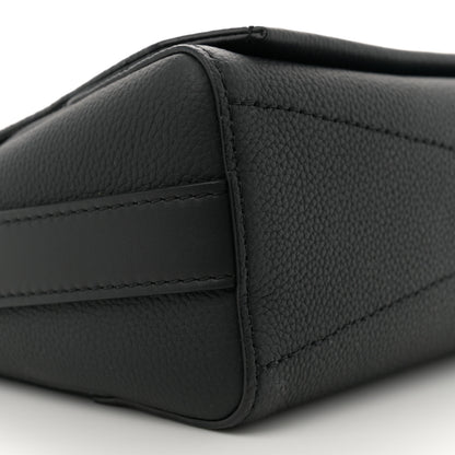 Louis Vuitton Calfskin Aerogram Takeoff Messenger Black 8 of 10