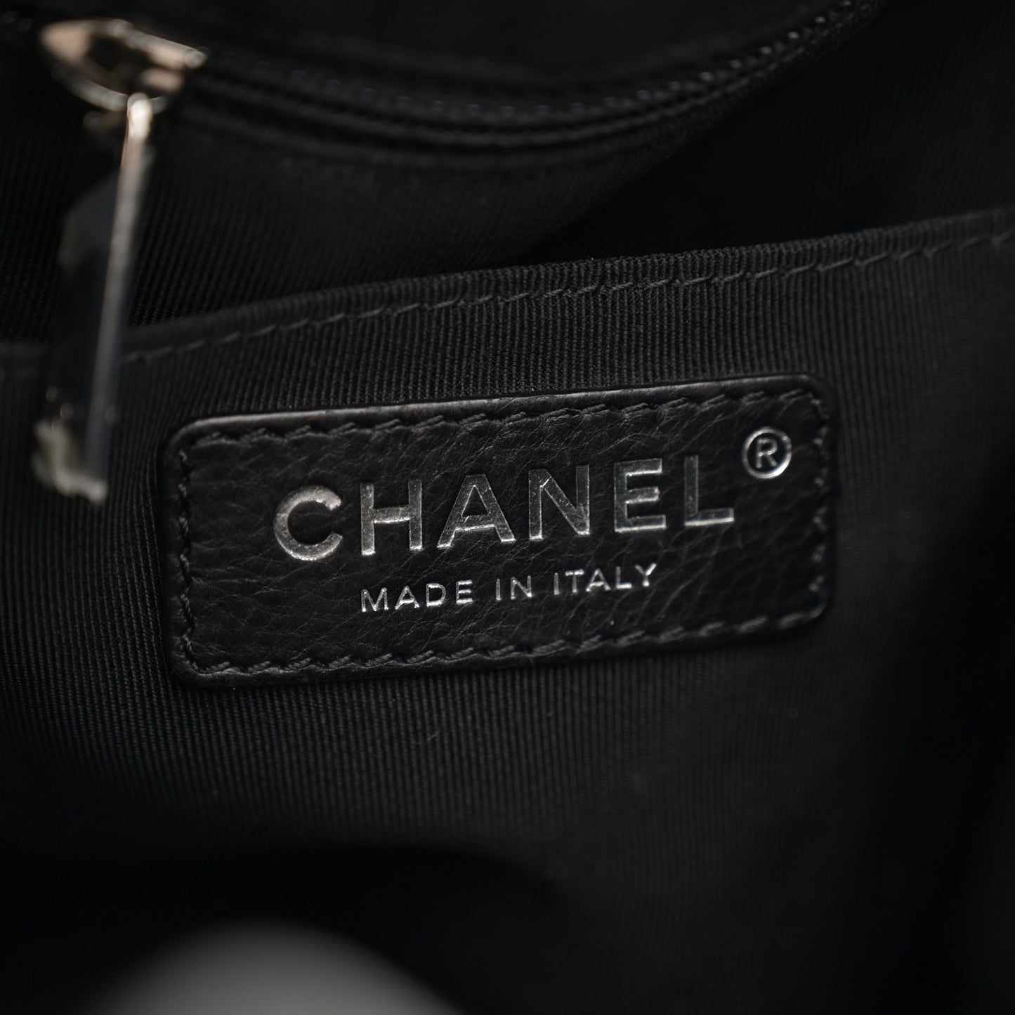 Caviar Flat Quilted CC Chain Bucket Drawstring Bag Black