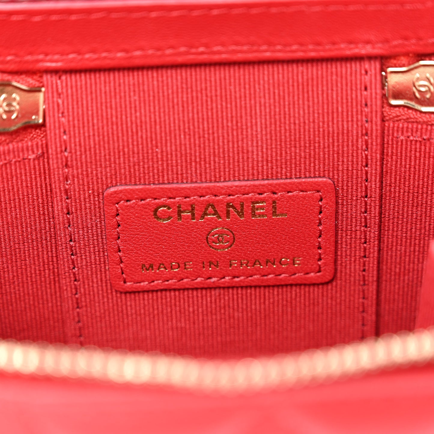 Lambskin Quilted Mini Top Handle Vanity Case With Chain Red