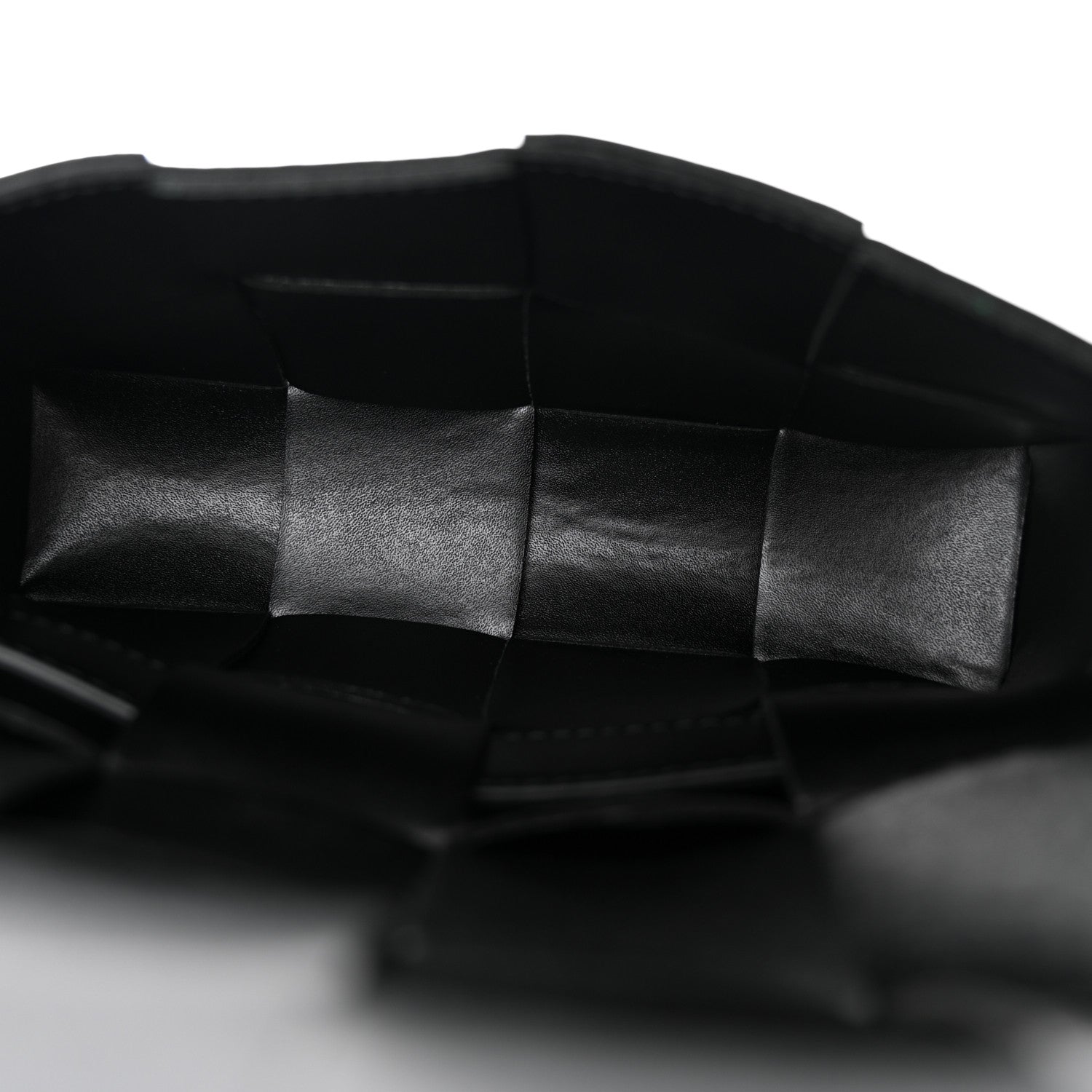 Bottega Veneta Nappa Maxi Intreccio The Belt Cassette Bag Black 5 of 9