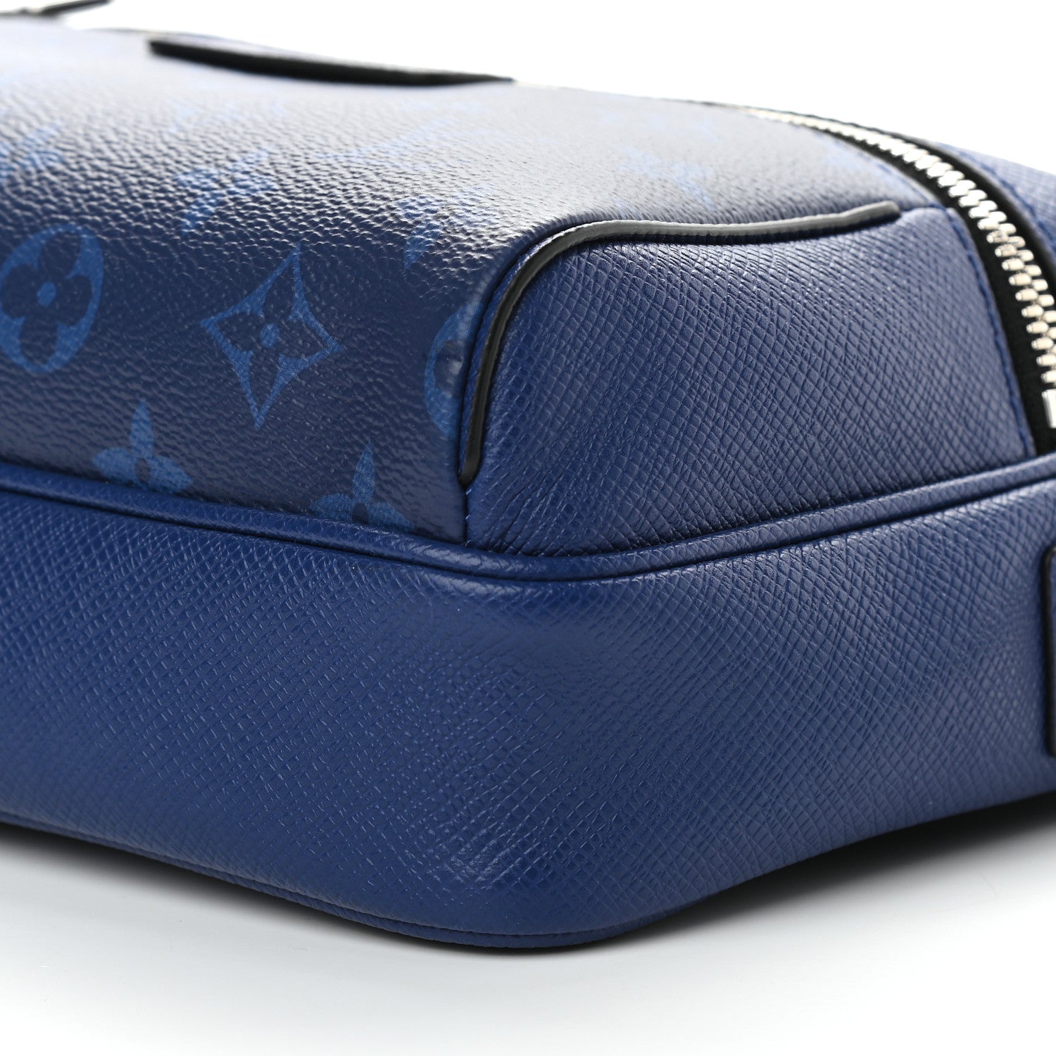 Louis Vuitton Taiga Monogram Outdoor Messenger Cobalt 9 of 9