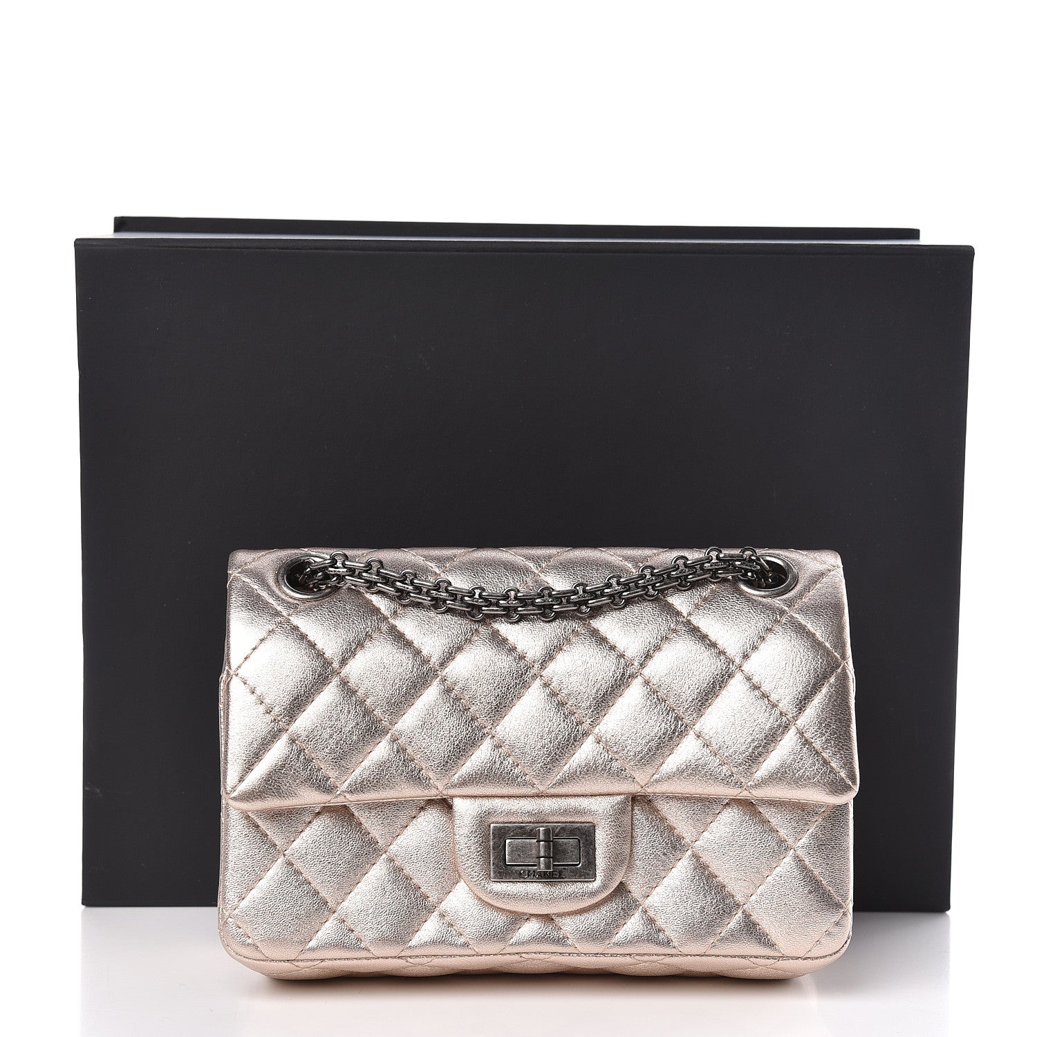 Chanel Metallic Calfskin Quilted 2.55 Reissue 224 Flap Light Pink 9 of 9