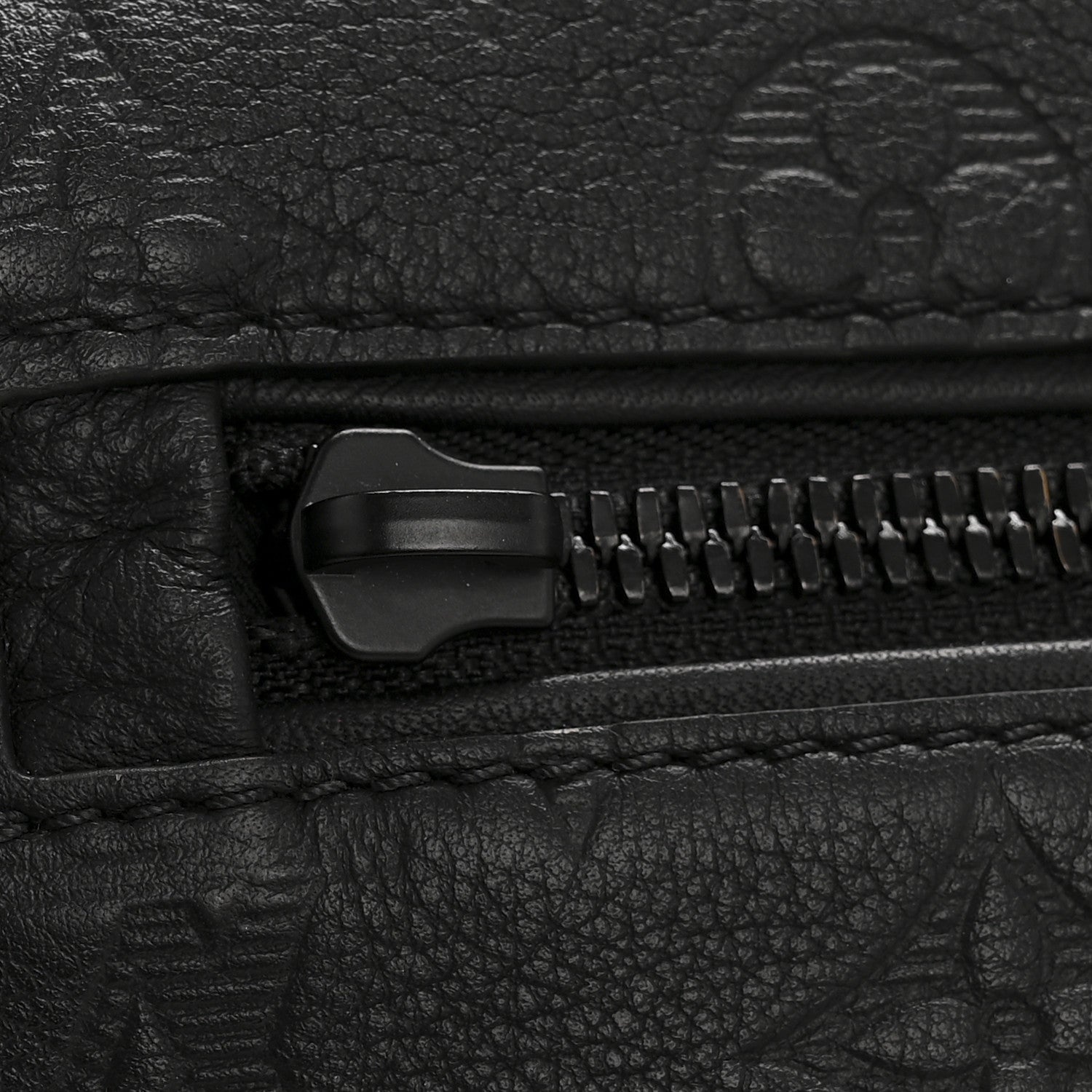 Louis Vuitton Calfskin Monogram Shadow Discovery Bumbag Black 11 of 11