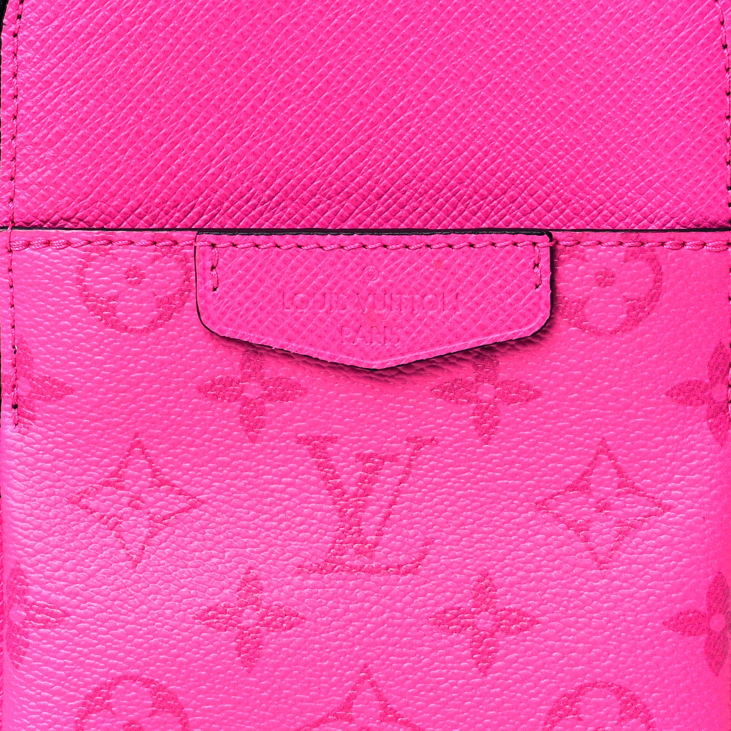 Taigarama Outdoor Slingbag Fuchsia