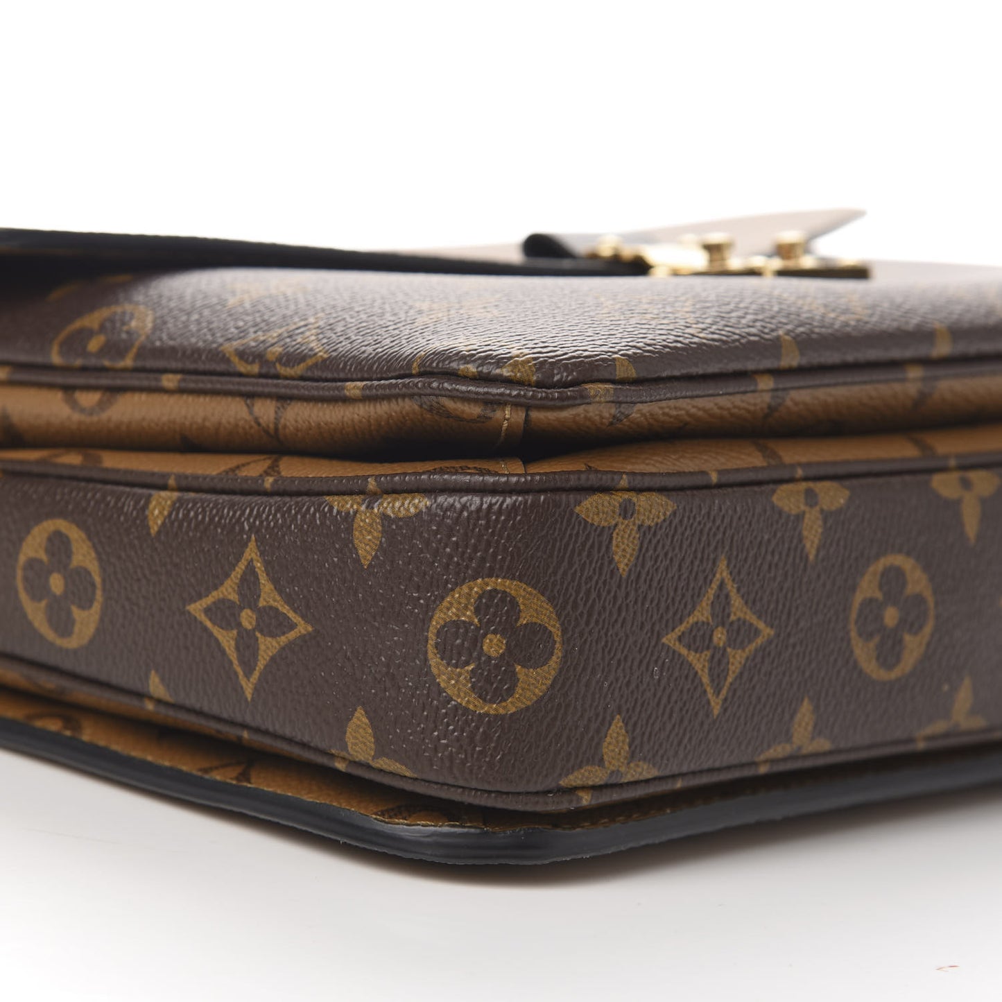 Reverse Monogram Pochette Metis
