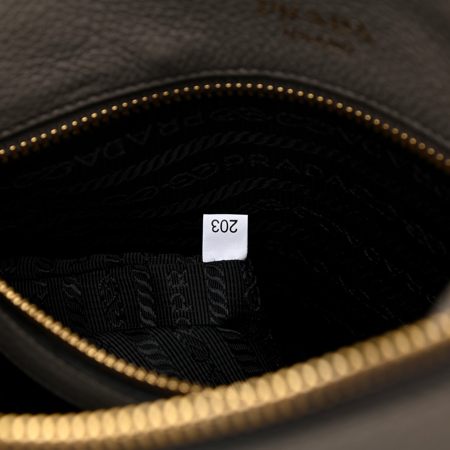 Vitello Phenix Shoulder Bag Argilla